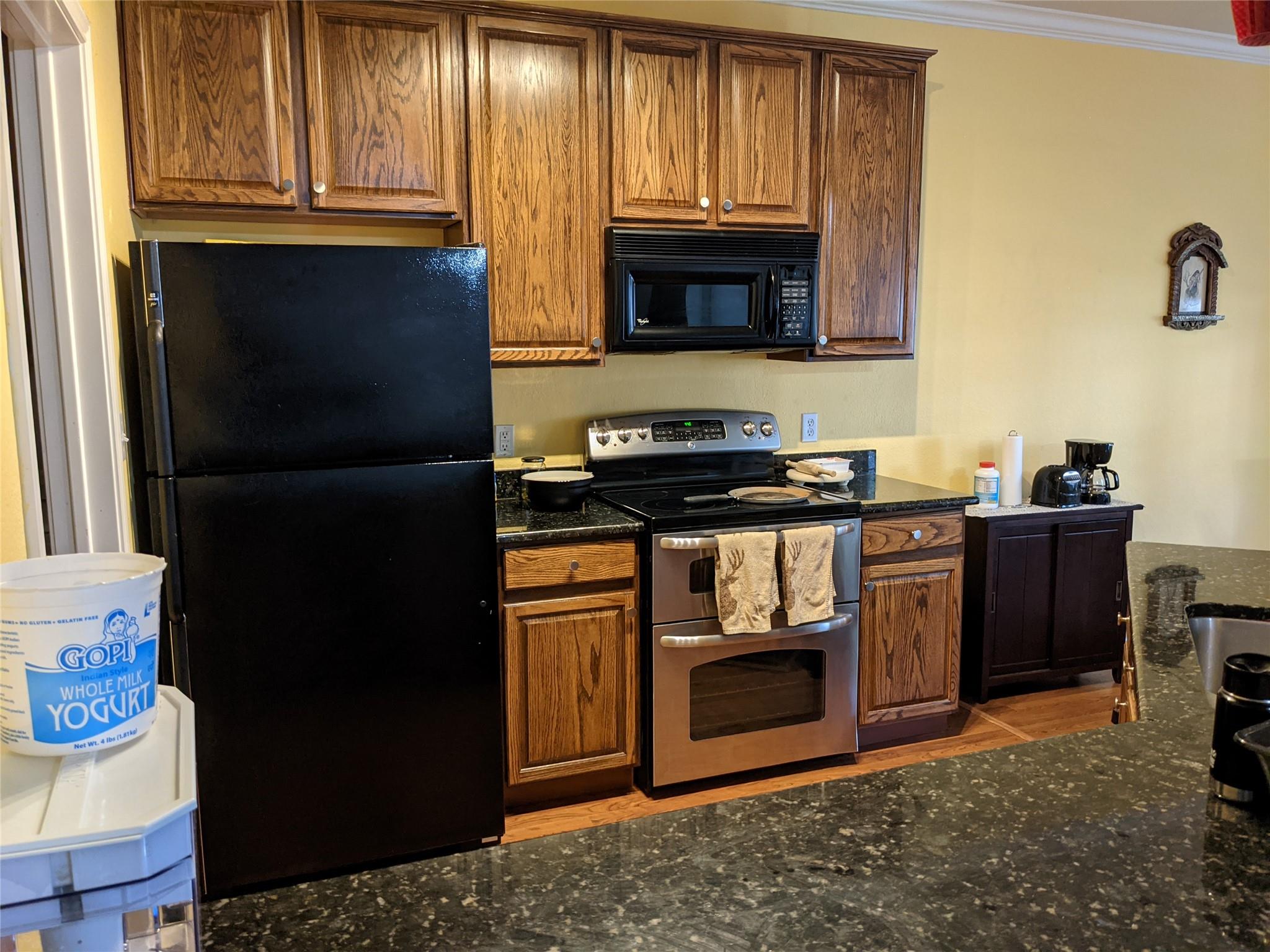 4501 Whispering Valley Dr # 7, Austin, TX 78727