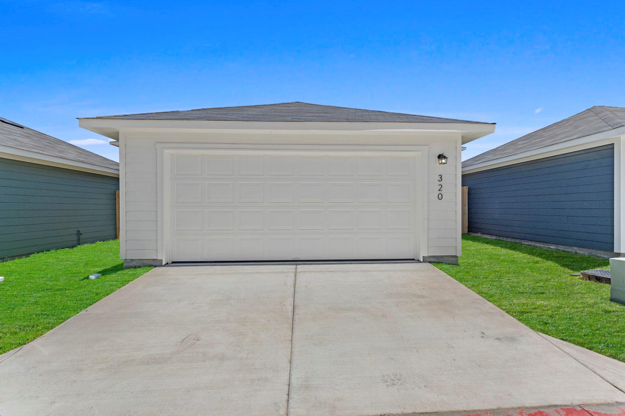 320 Nizao Ln, Bastrop, TX 78602