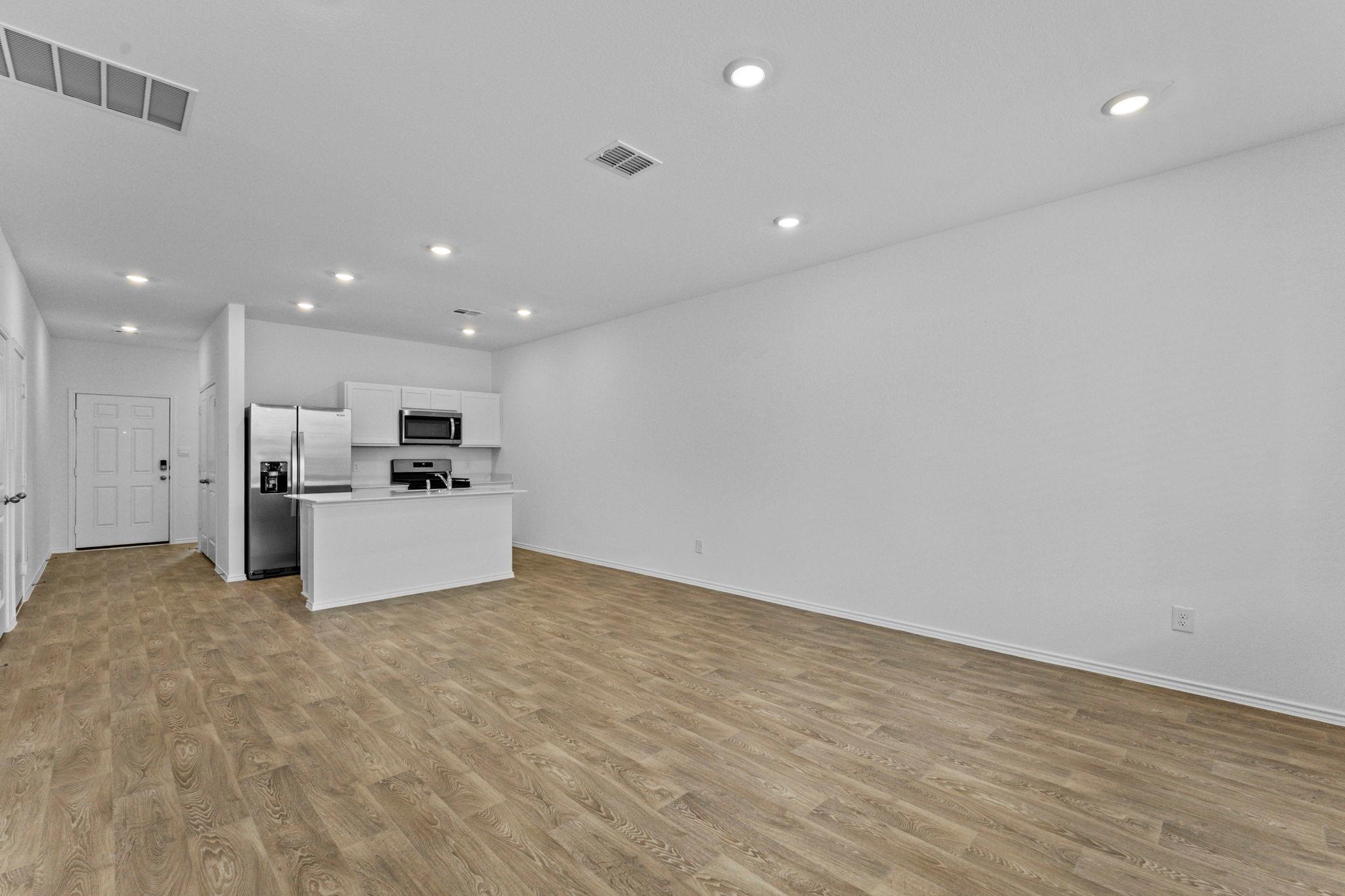 181 B HARRISON Xing, Uhland, TX 78640