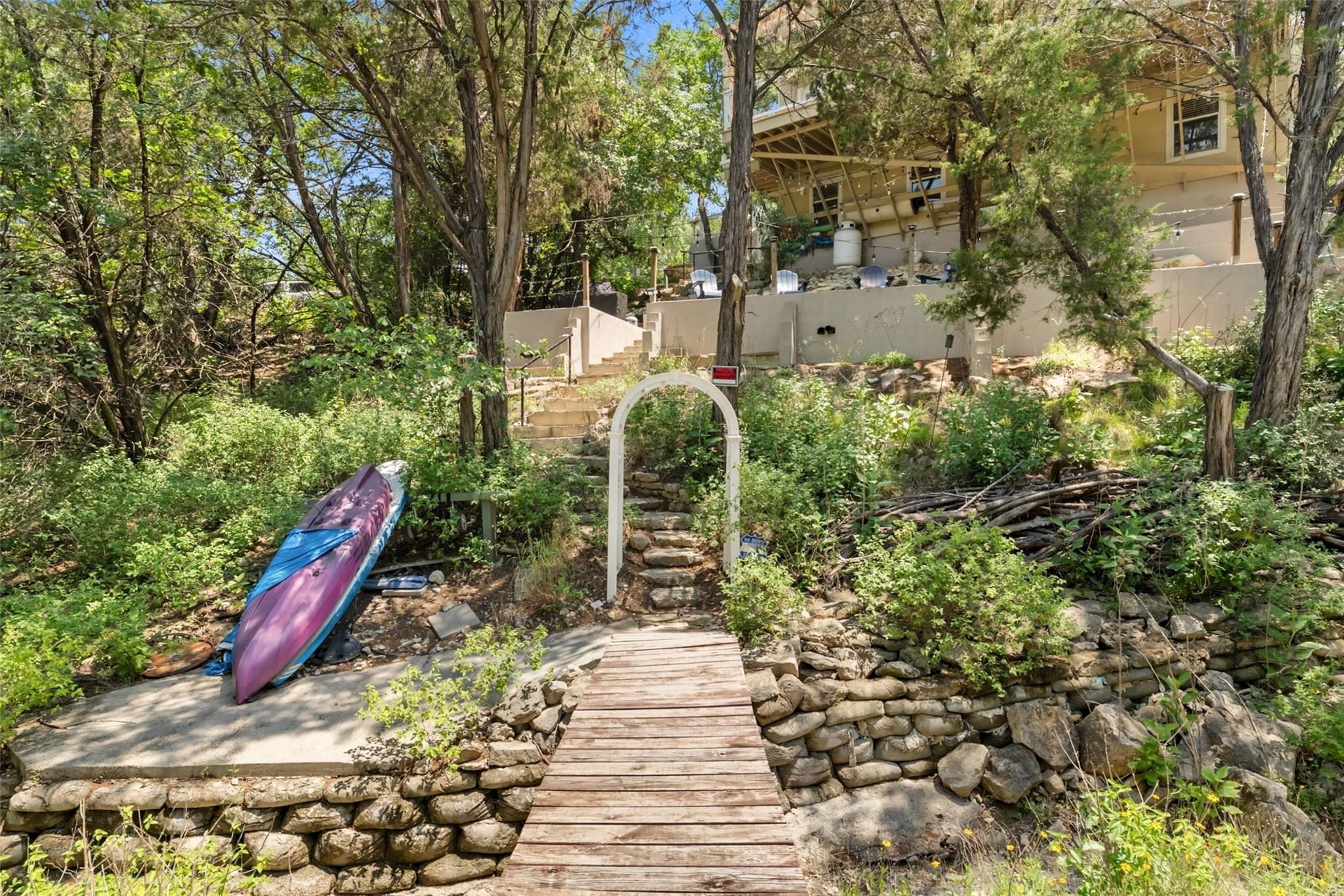 971 Barbara Dr, Canyon Lake, TX 78133