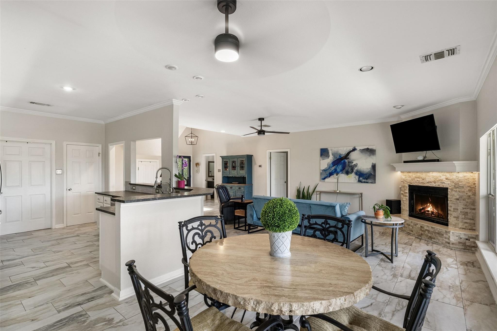 971 Barbara Dr, Canyon Lake, TX 78133