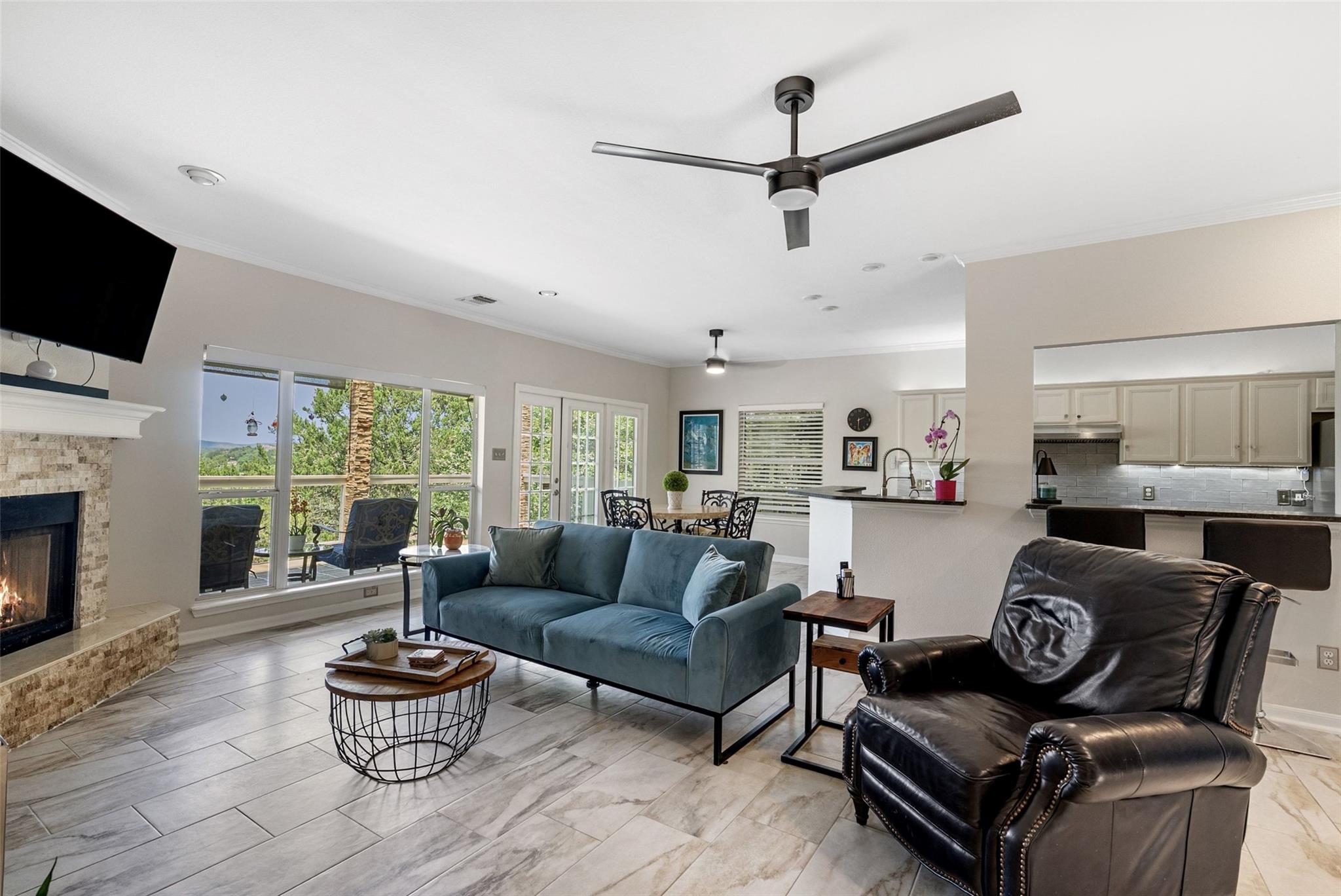 971 Barbara Dr, Canyon Lake, TX 78133