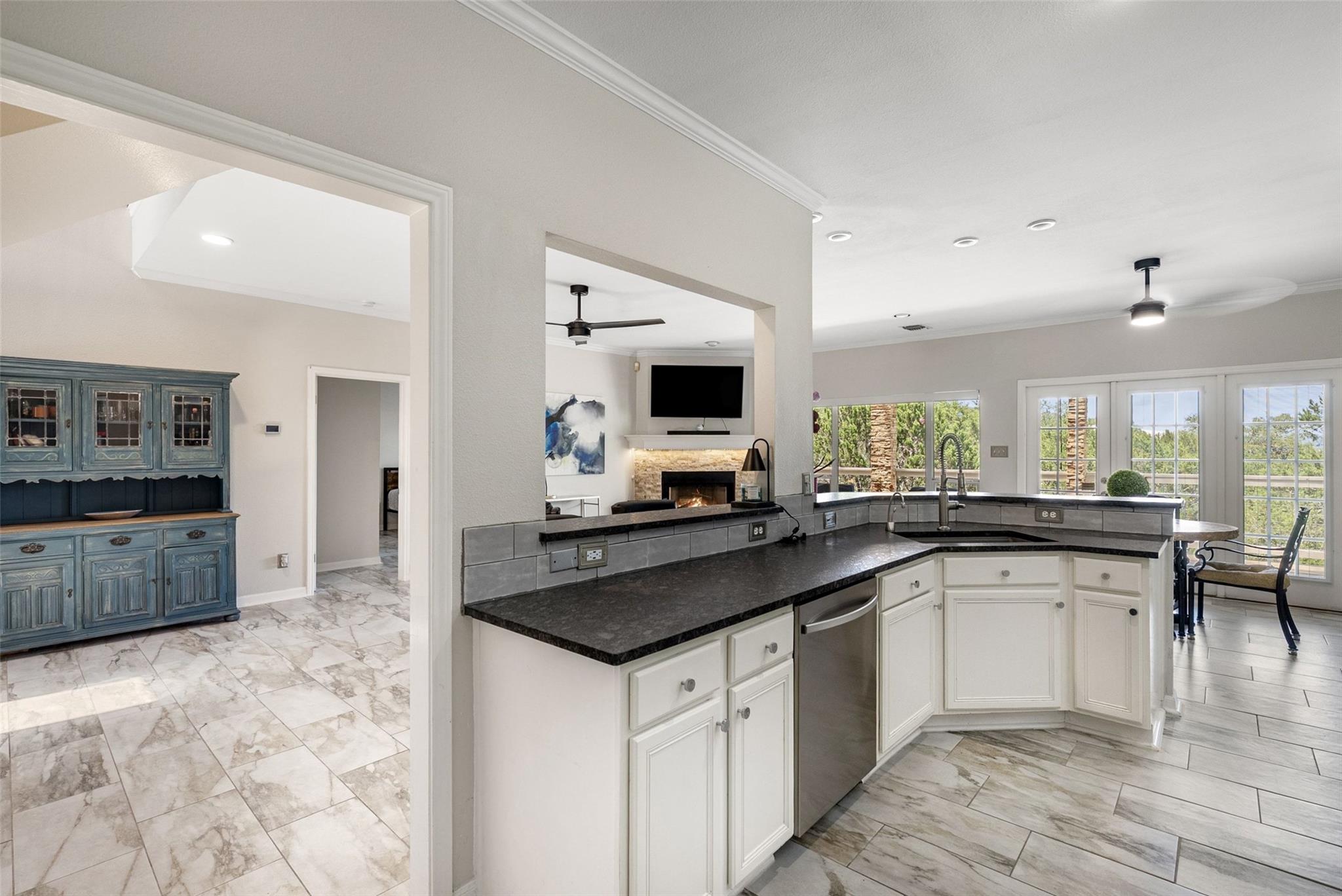 971 Barbara Dr, Canyon Lake, TX 78133