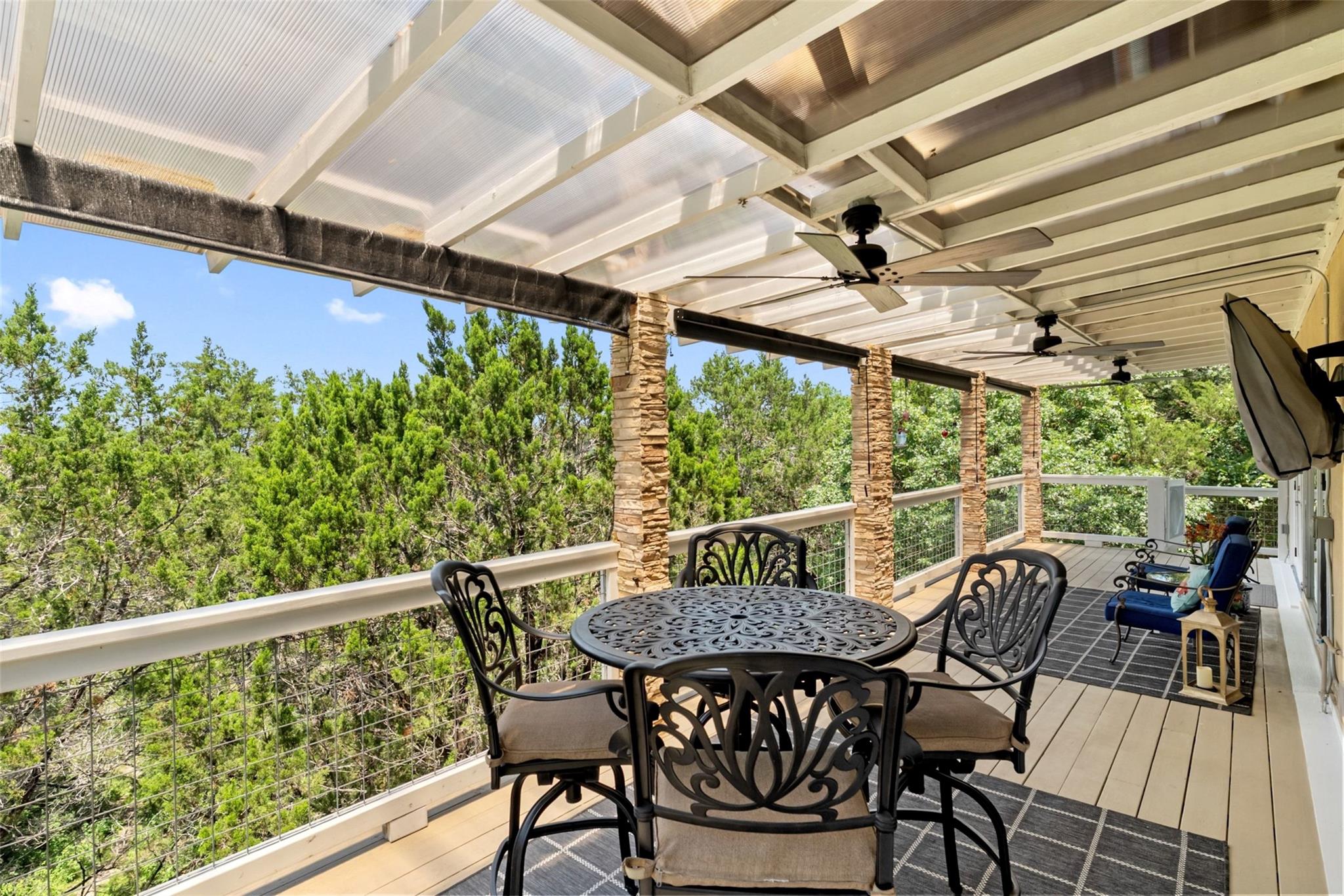 971 Barbara Dr, Canyon Lake, TX 78133