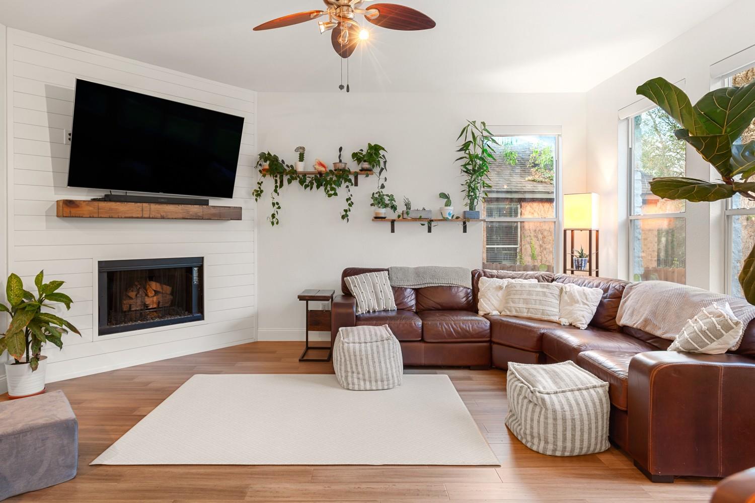 10305 Channel Island Dr, Austin, TX 78747