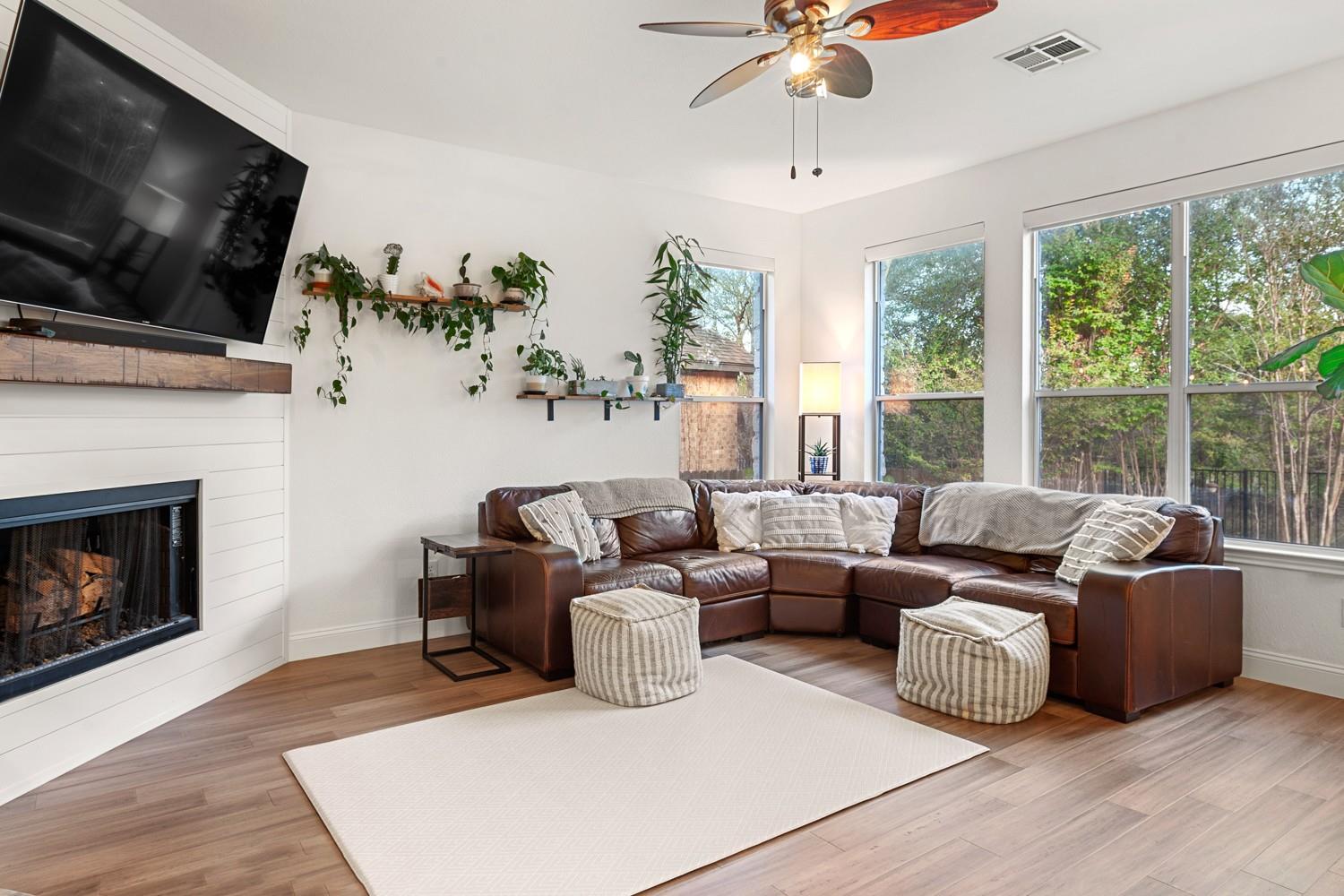 10305 Channel Island Dr, Austin, TX 78747