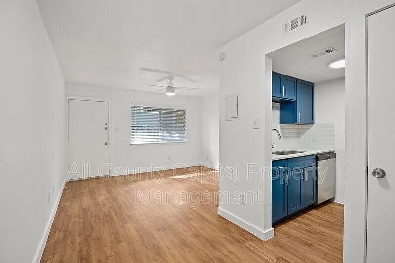 502 W 35th St # 202, Austin, TX 78705