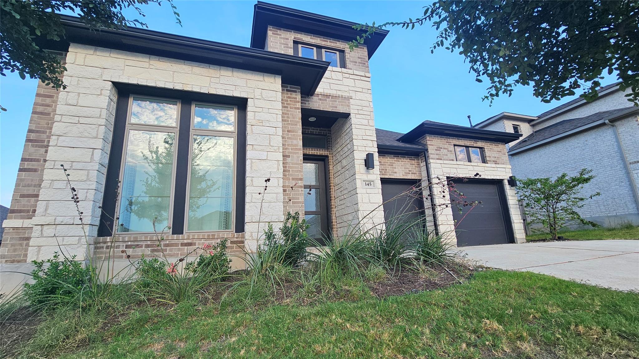 145 Cyrus Milton Dr, Buda, TX 78610