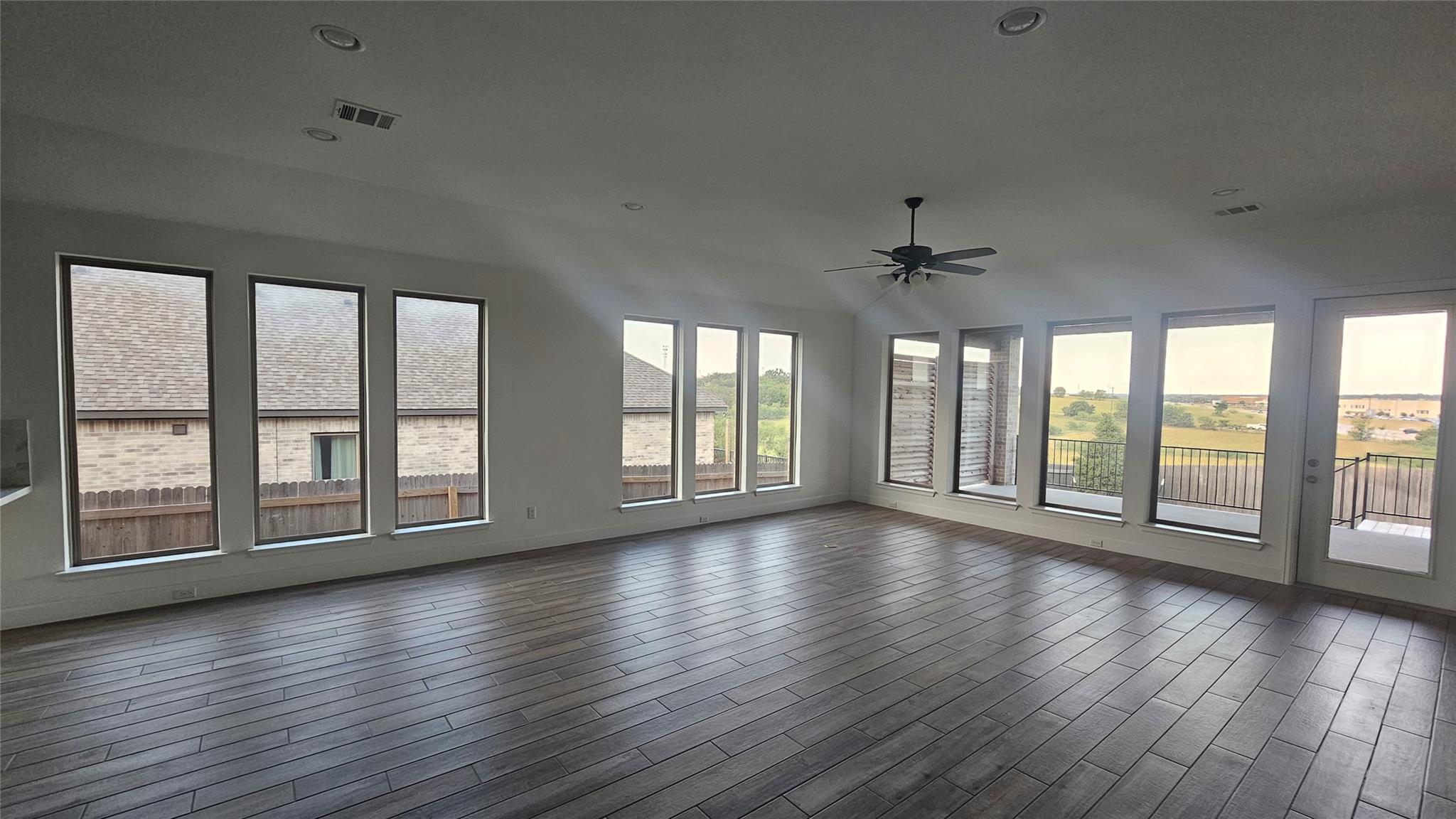 145 Cyrus Milton Dr, Buda, TX 78610