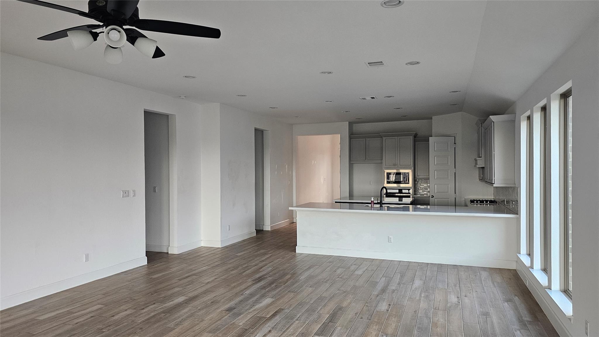 145 Cyrus Milton Dr, Buda, TX 78610