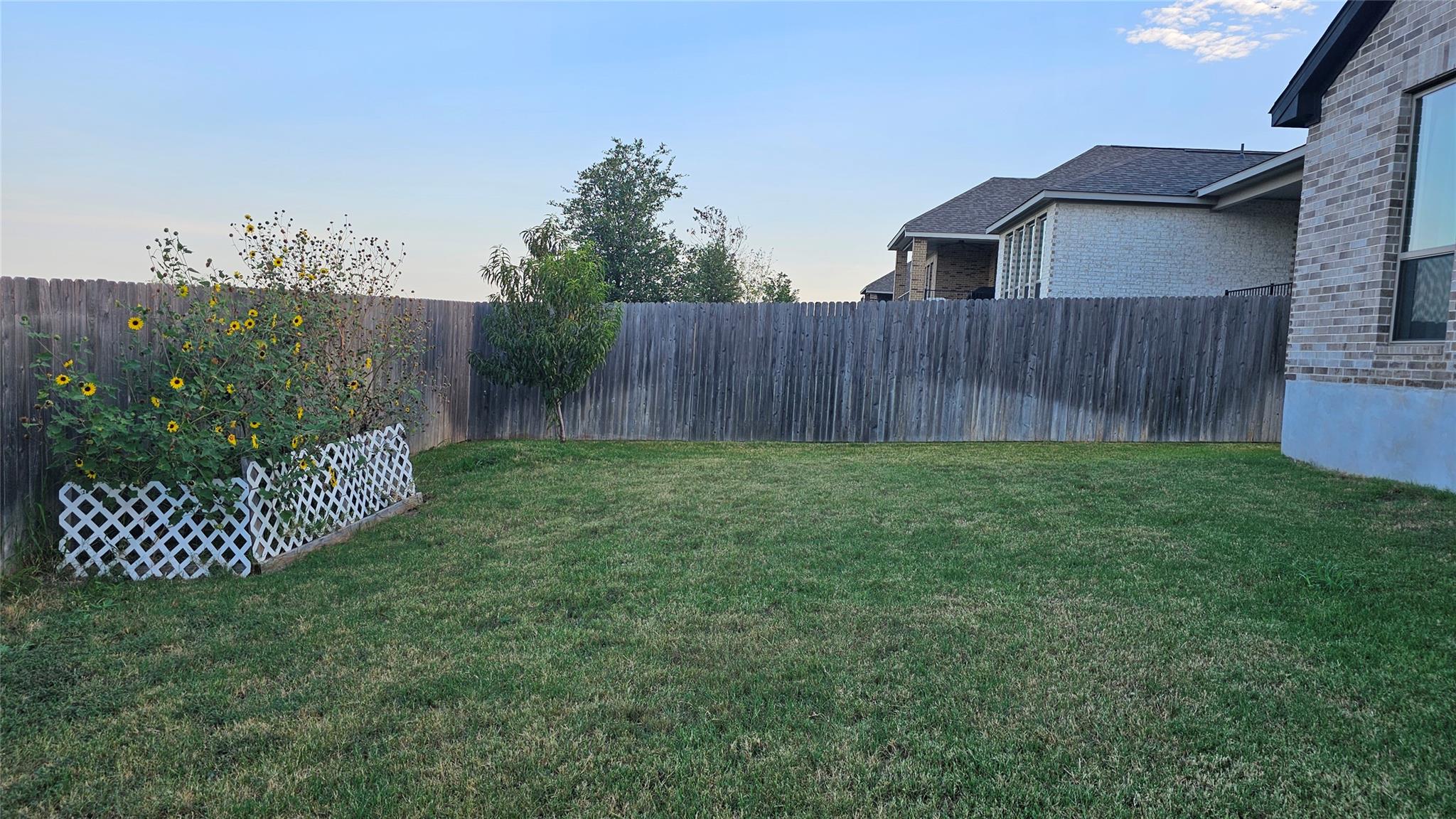 145 Cyrus Milton Dr, Buda, TX 78610