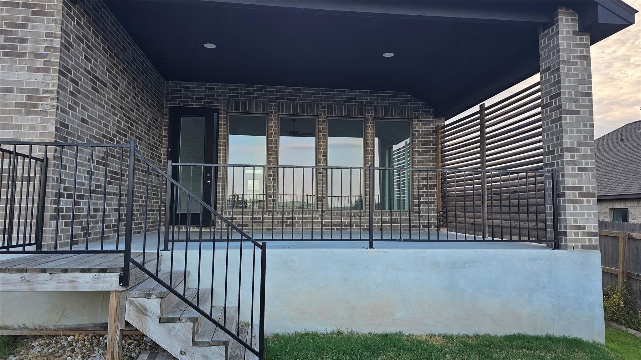 145 Cyrus Milton Dr, Buda, TX 78610