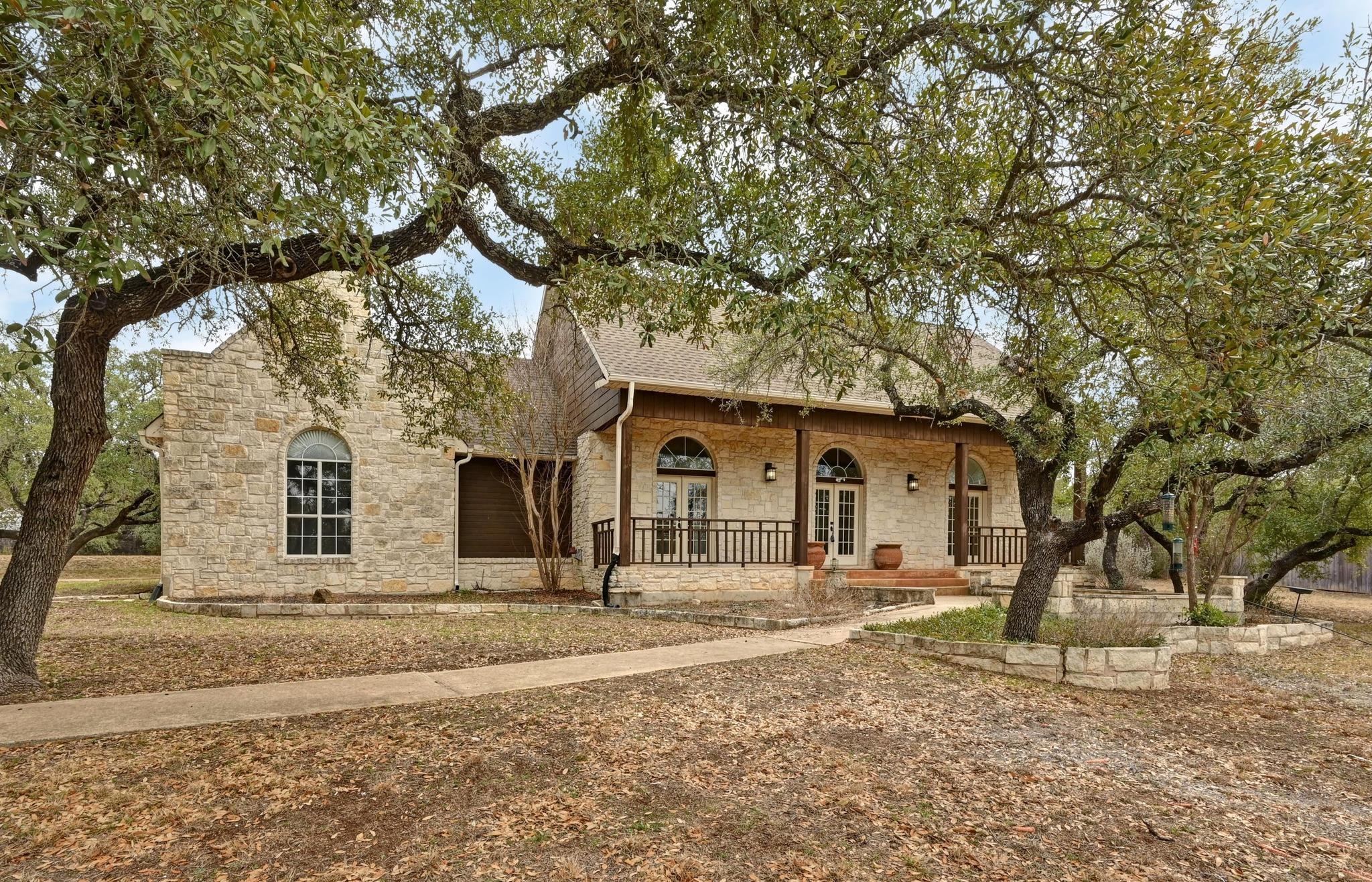 140 Barton Ranch Cir, Dripping Springs, TX 78620