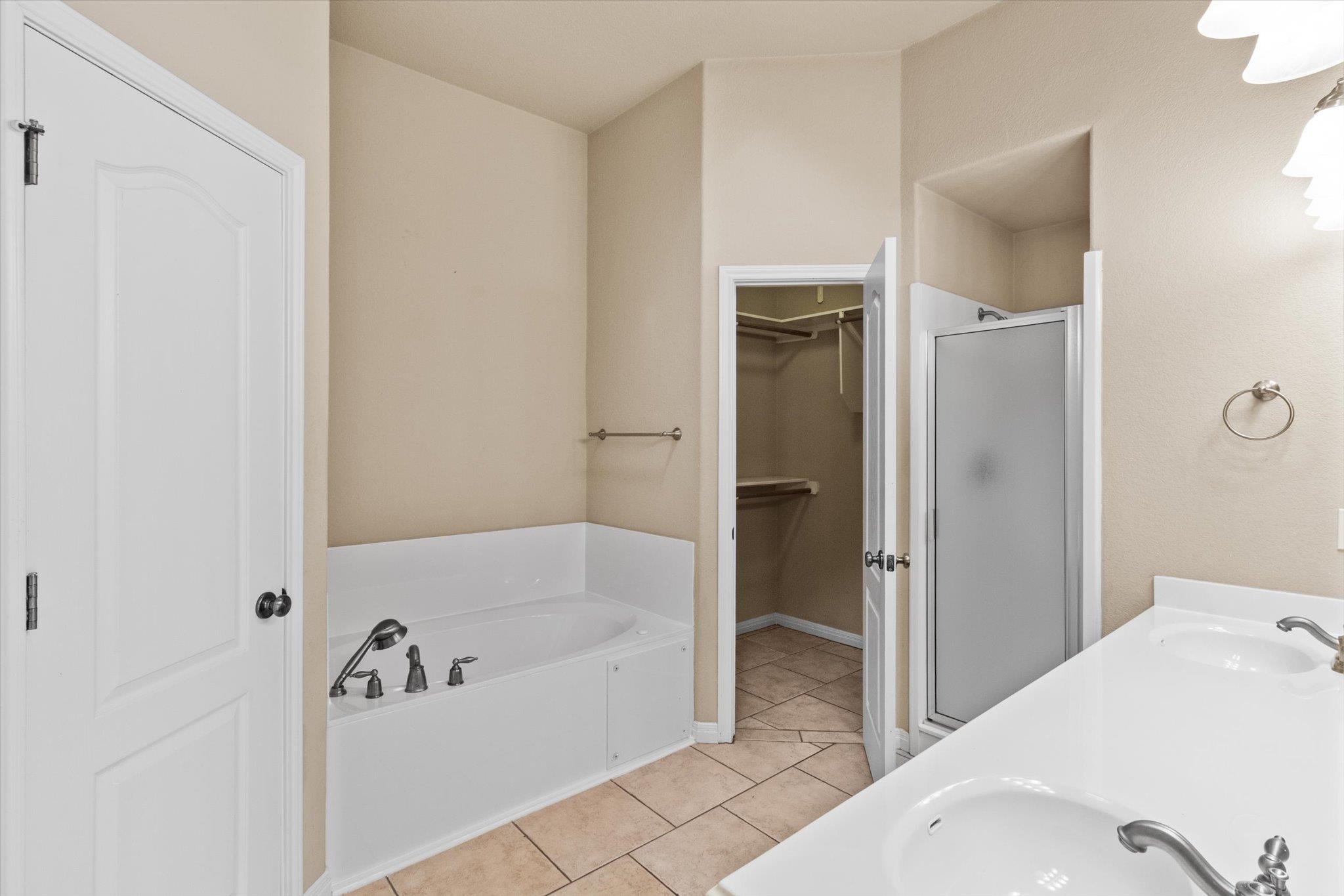 2560 Deer Stand Loop, San Marcos, TX 78666