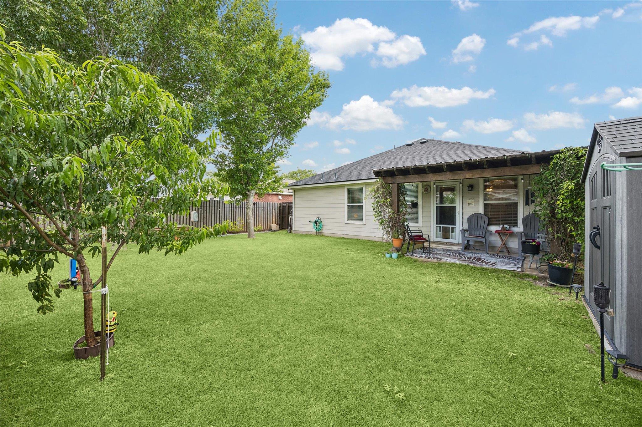 200 Bubbling Brook Dr, Hutto, TX 78634