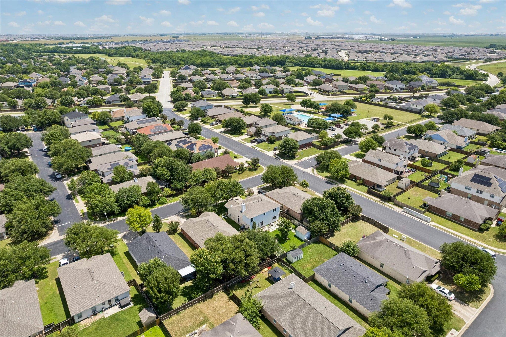 200 Bubbling Brook Dr, Hutto, TX 78634