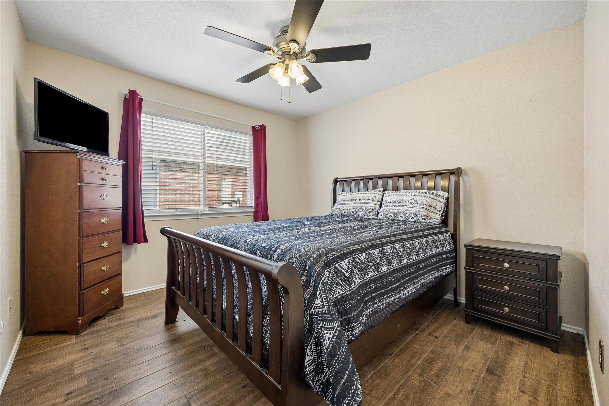200 Bubbling Brook Dr, Hutto, TX 78634