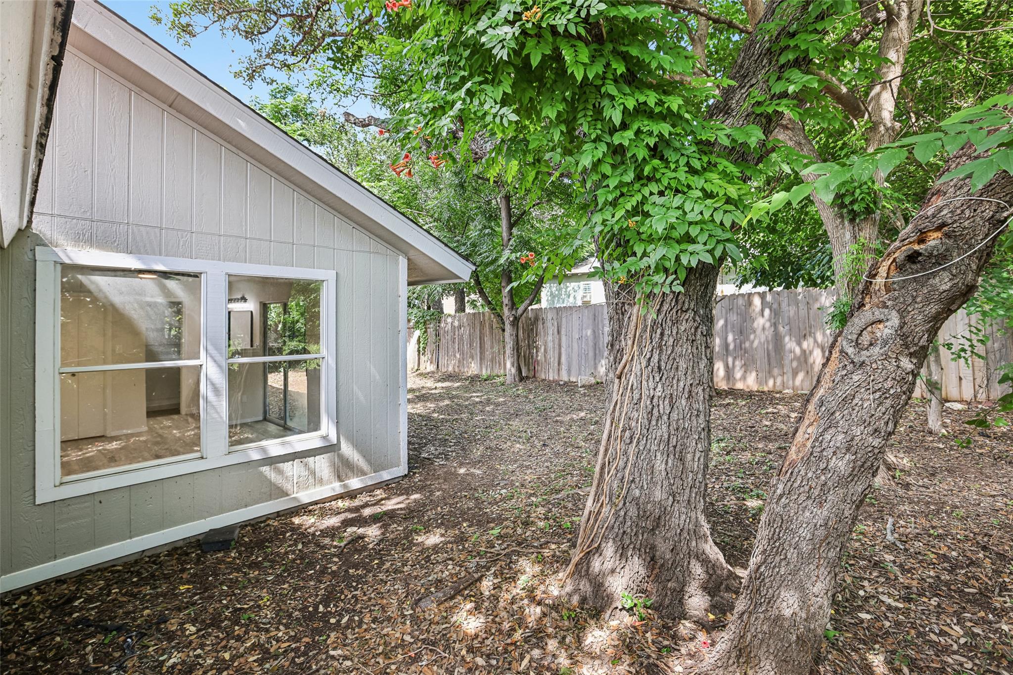 11016 Oak St, Jonestown, TX 78645