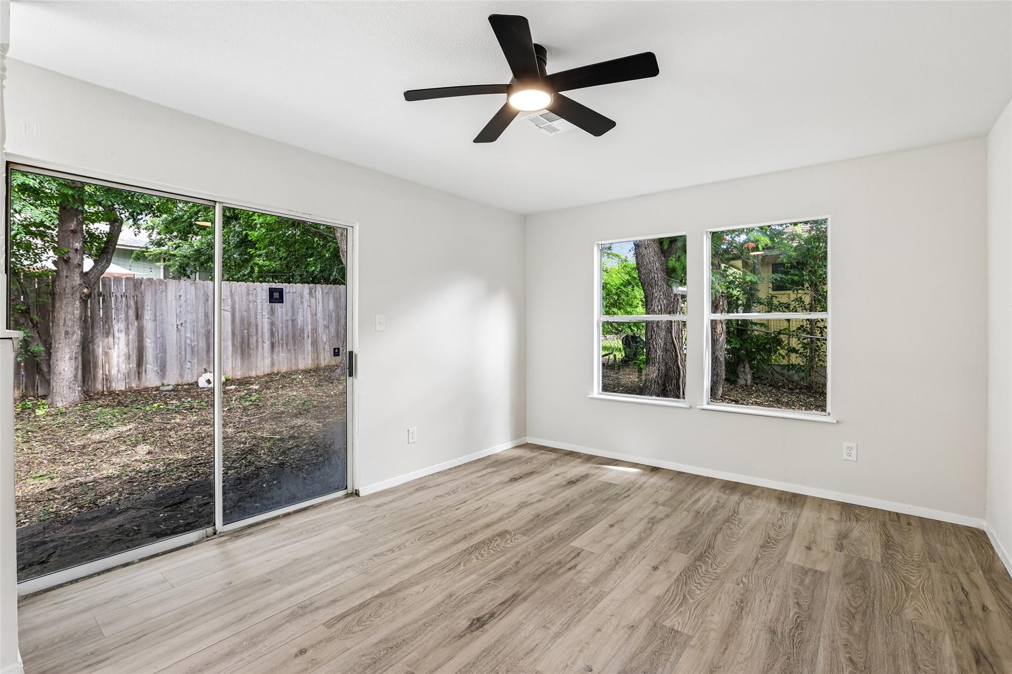11016 Oak St, Jonestown, TX 78645