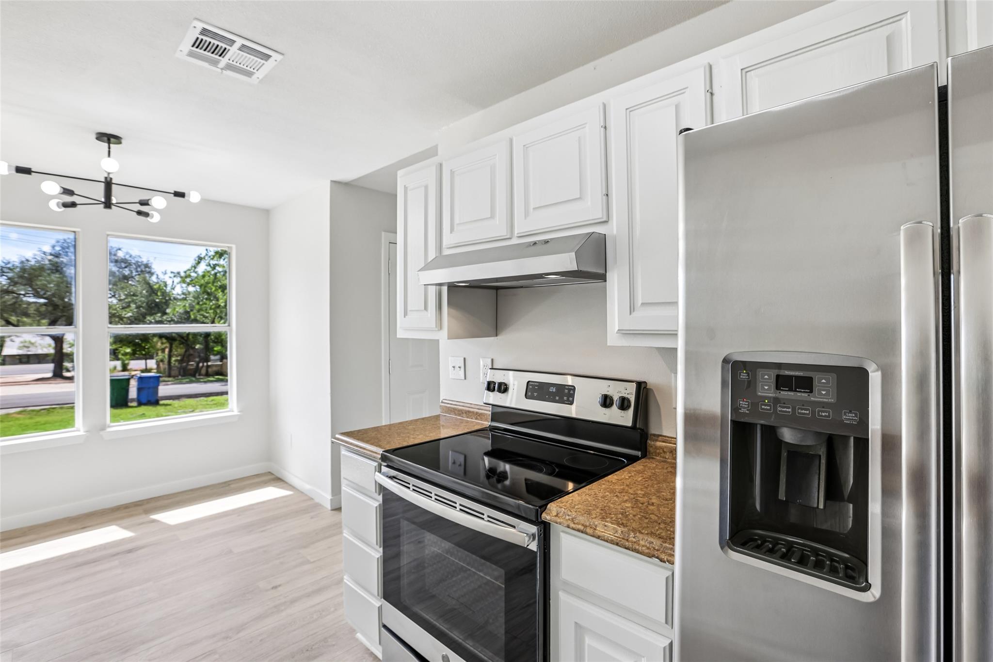 11016 Oak St, Jonestown, TX 78645