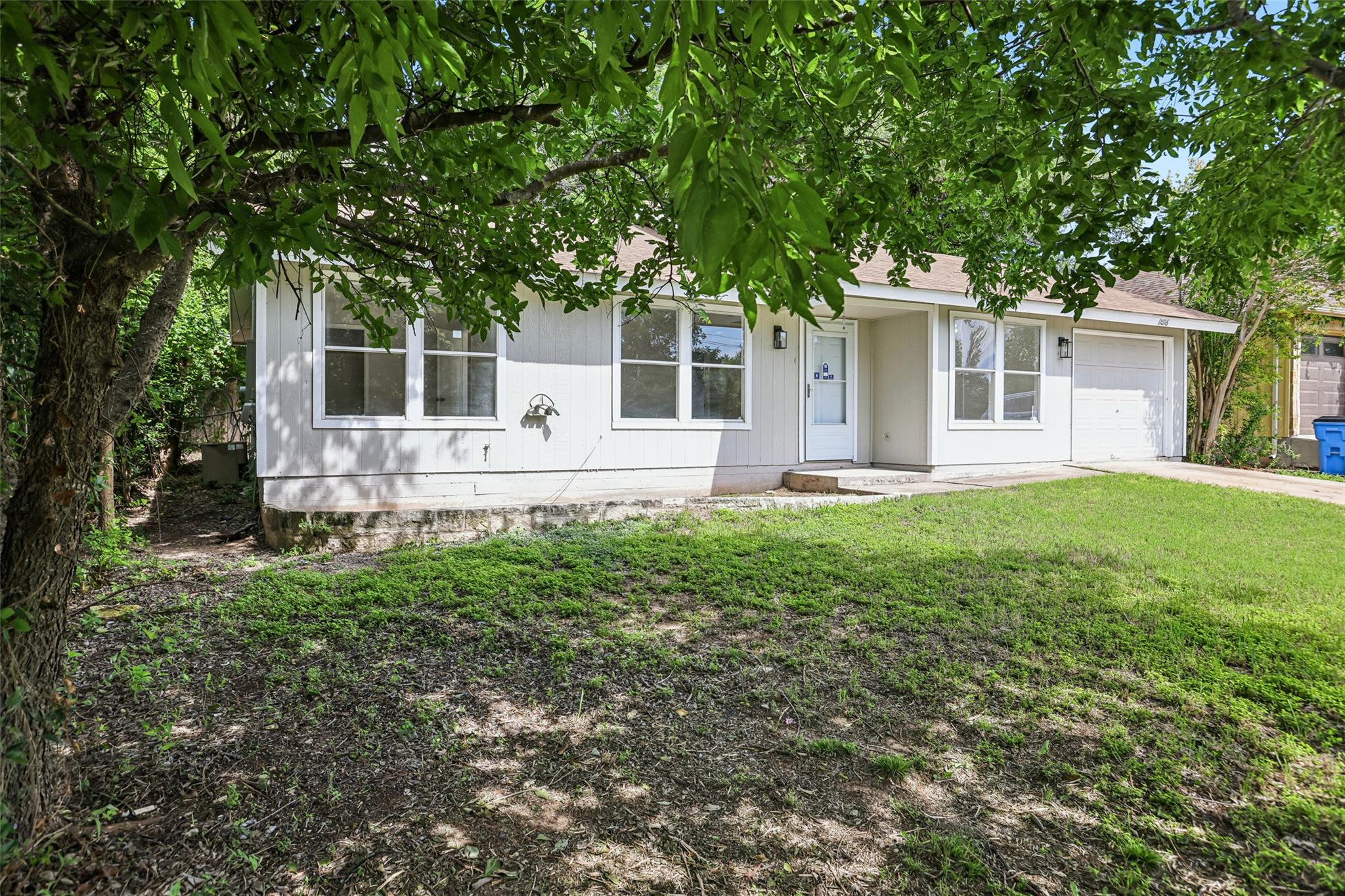 11016 Oak St, Jonestown, TX 78645