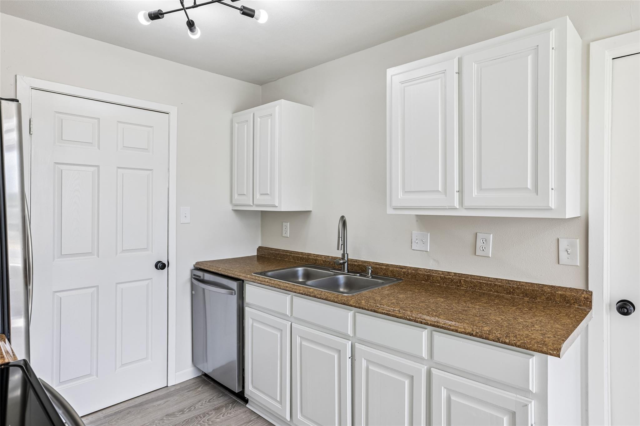 11016 Oak St, Jonestown, TX 78645
