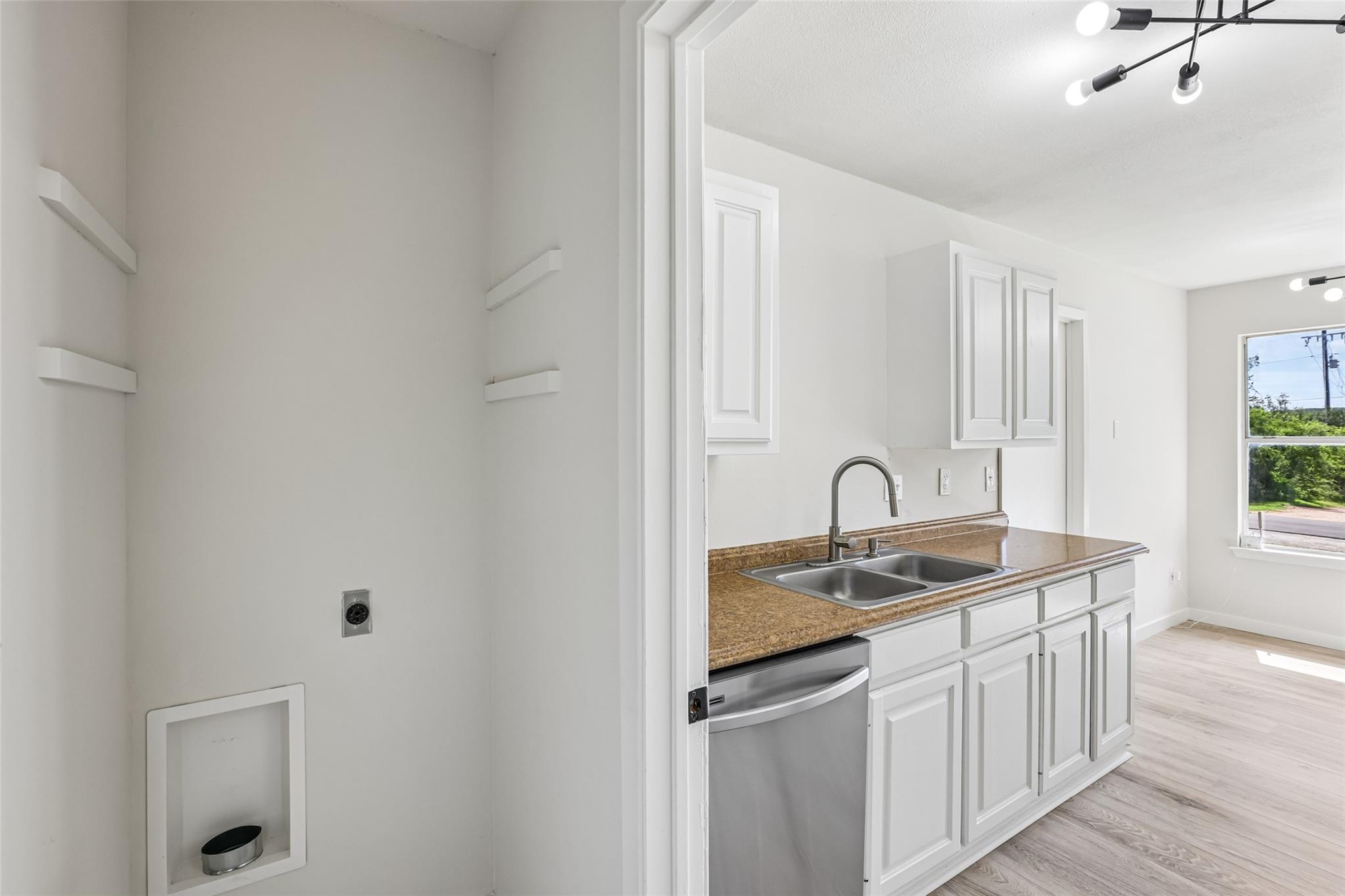 11016 Oak St, Jonestown, TX 78645
