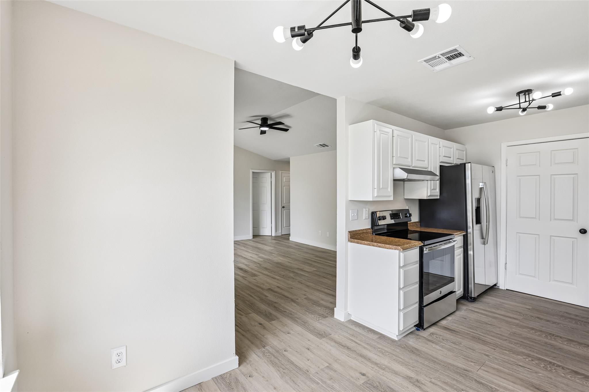 11016 Oak St, Jonestown, TX 78645