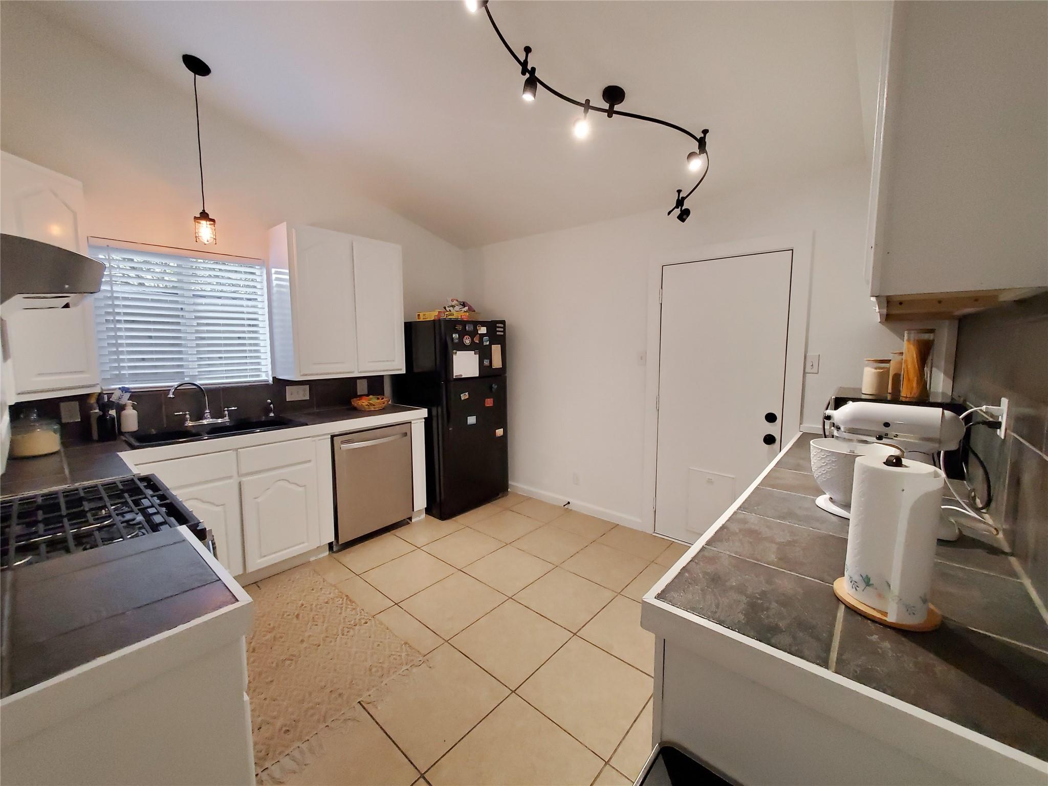 924 Acorn Oaks Dr # A, Austin, TX 78745