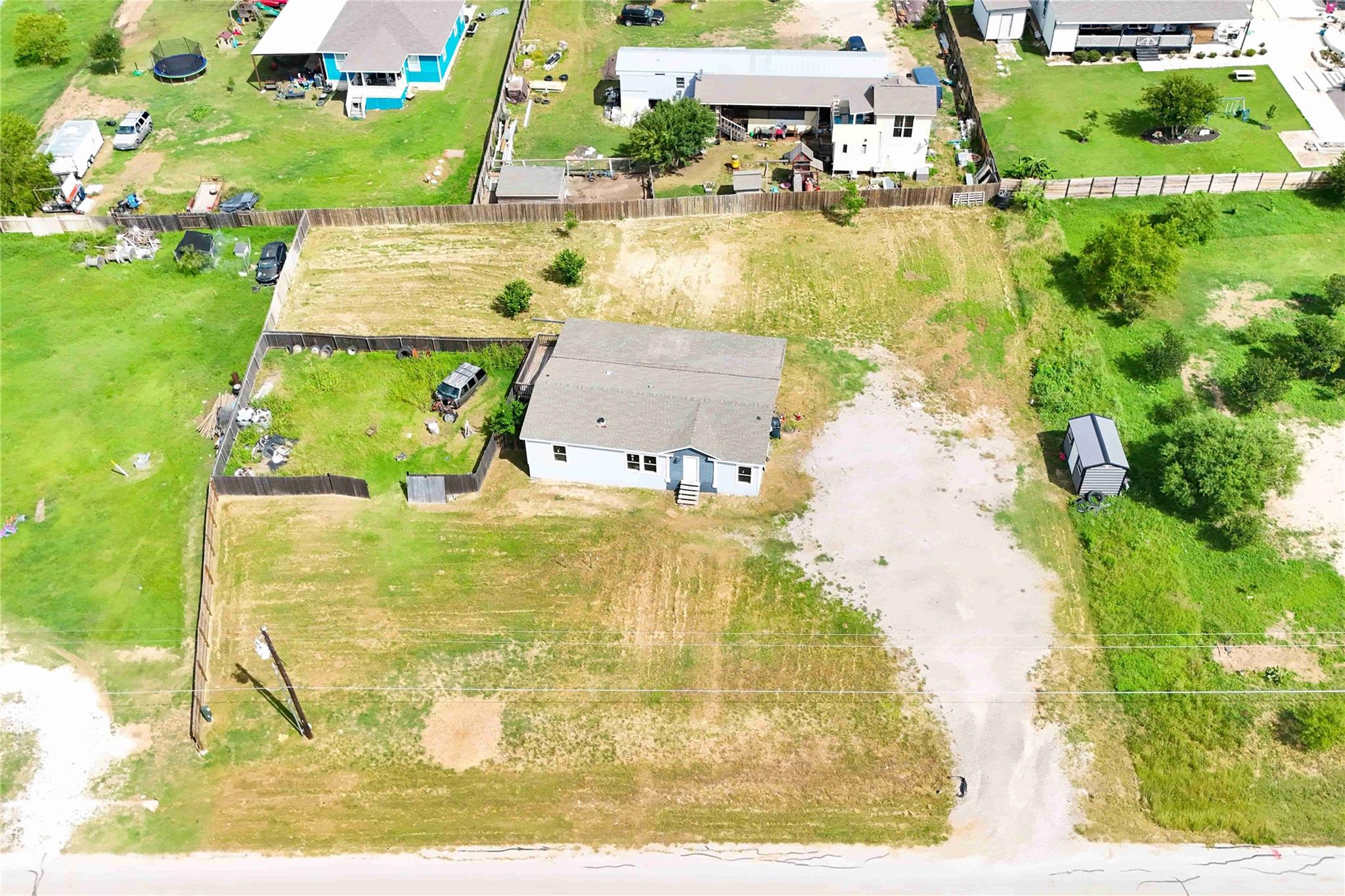 136 Alameda Dr, Cedar Creek, TX 78612
