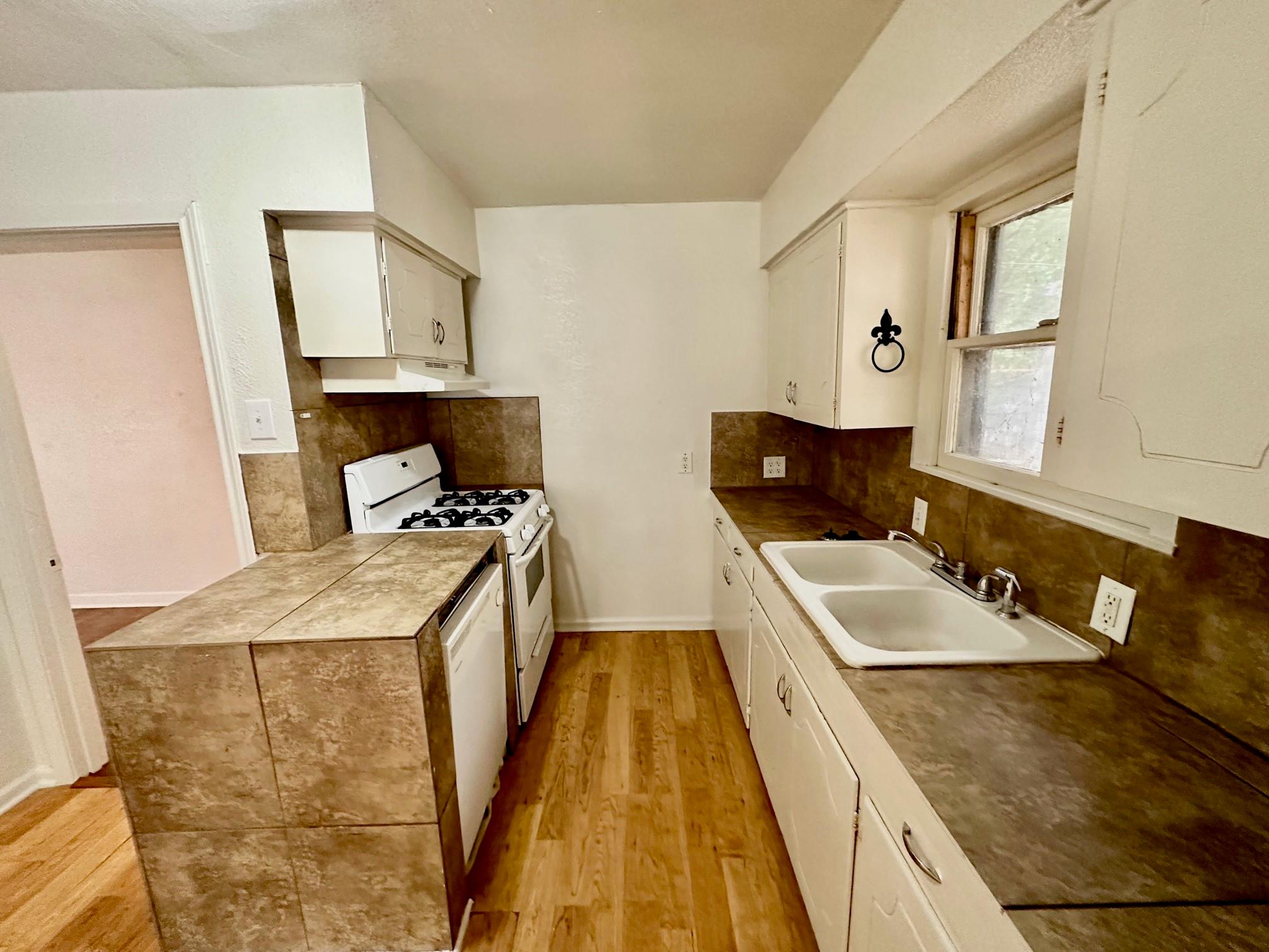 931 Cheatham St, San Marcos, TX 78666