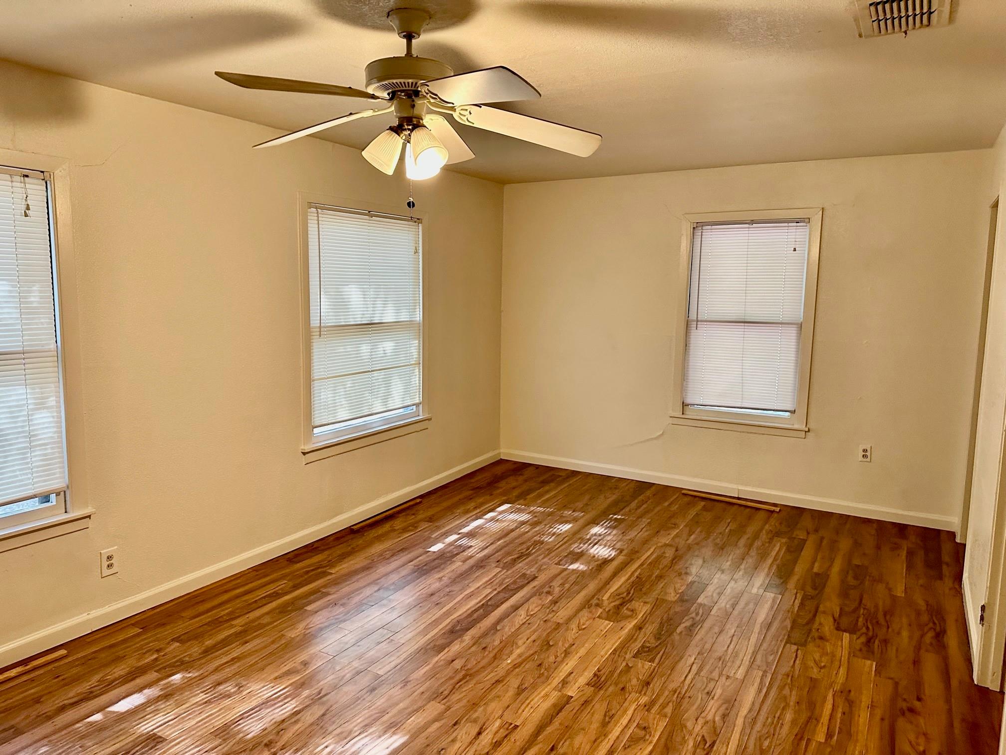 931 Cheatham St, San Marcos, TX 78666