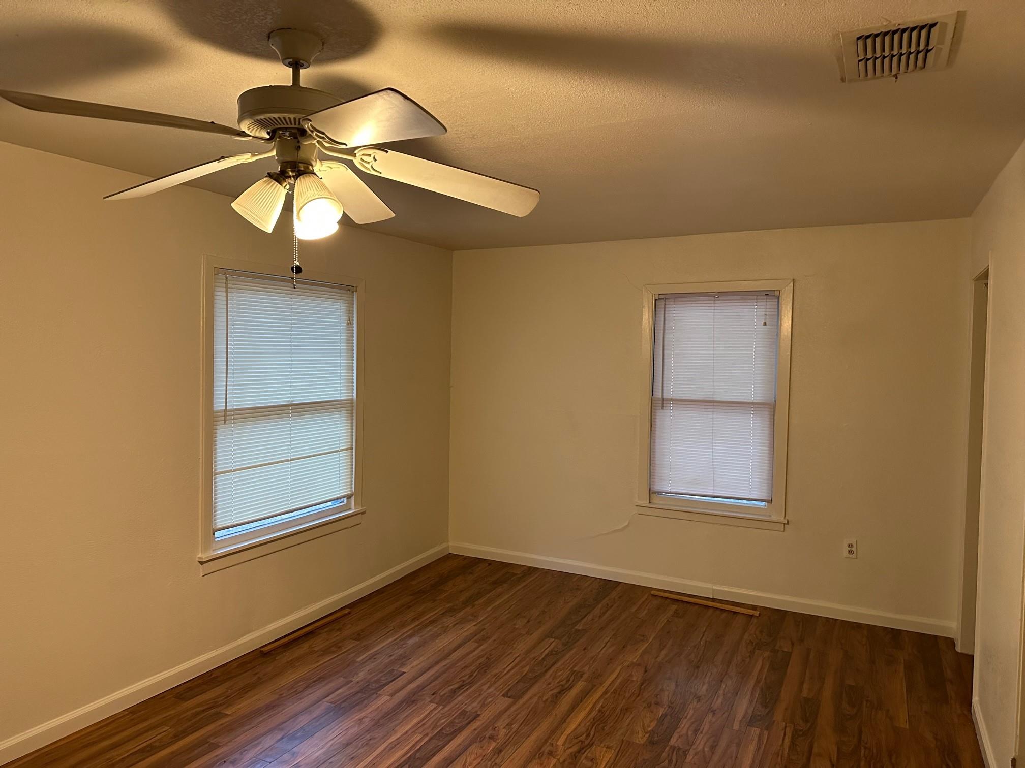 931 Cheatham St, San Marcos, TX 78666