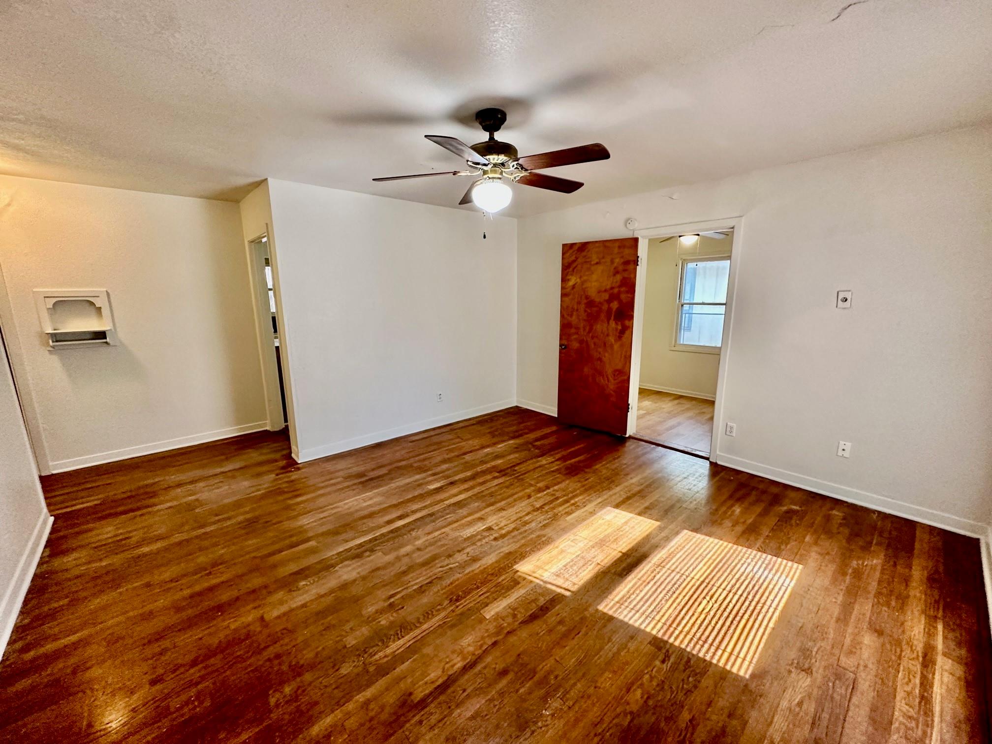 931 Cheatham St, San Marcos, TX 78666