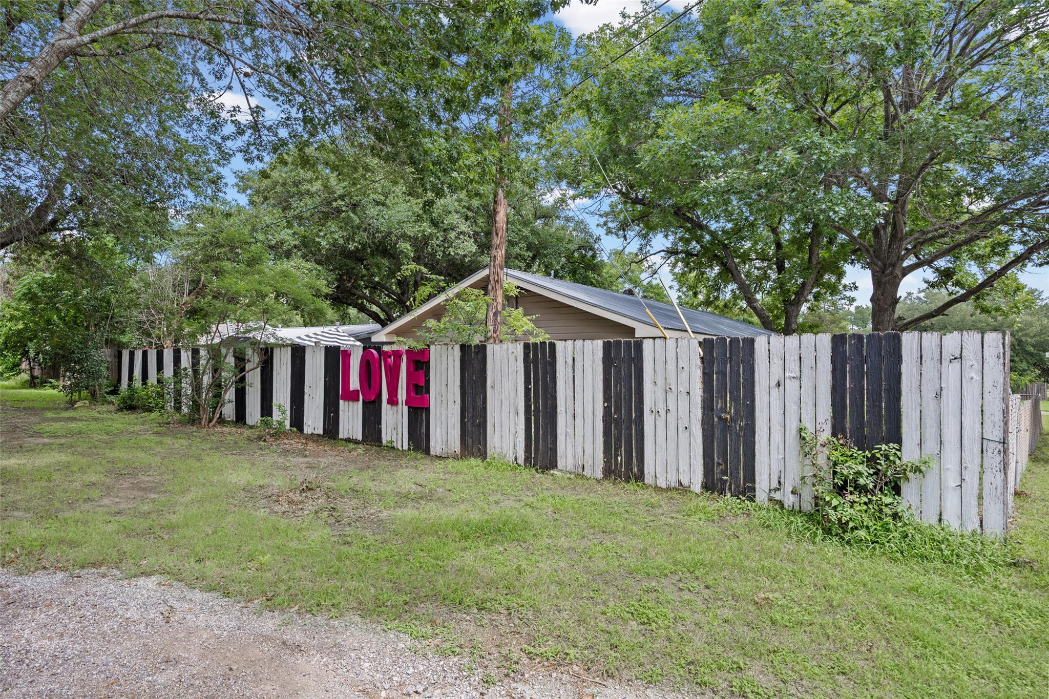 609 Laurel St, Bastrop, TX 78602