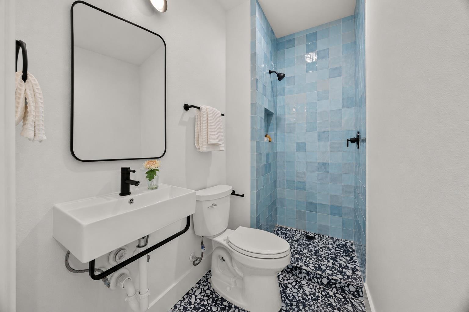 6502 Porter St # 2, Austin, TX 78741