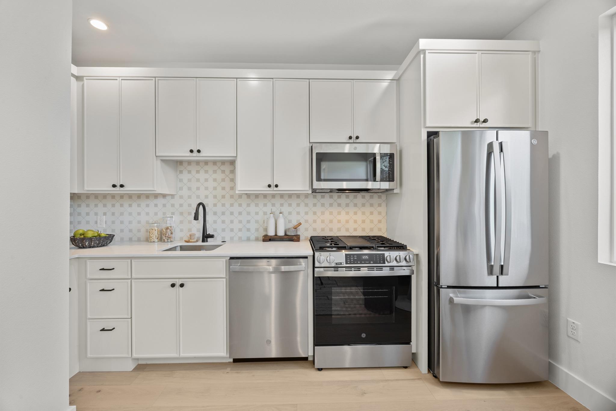 6502 Porter St # 2, Austin, TX 78741