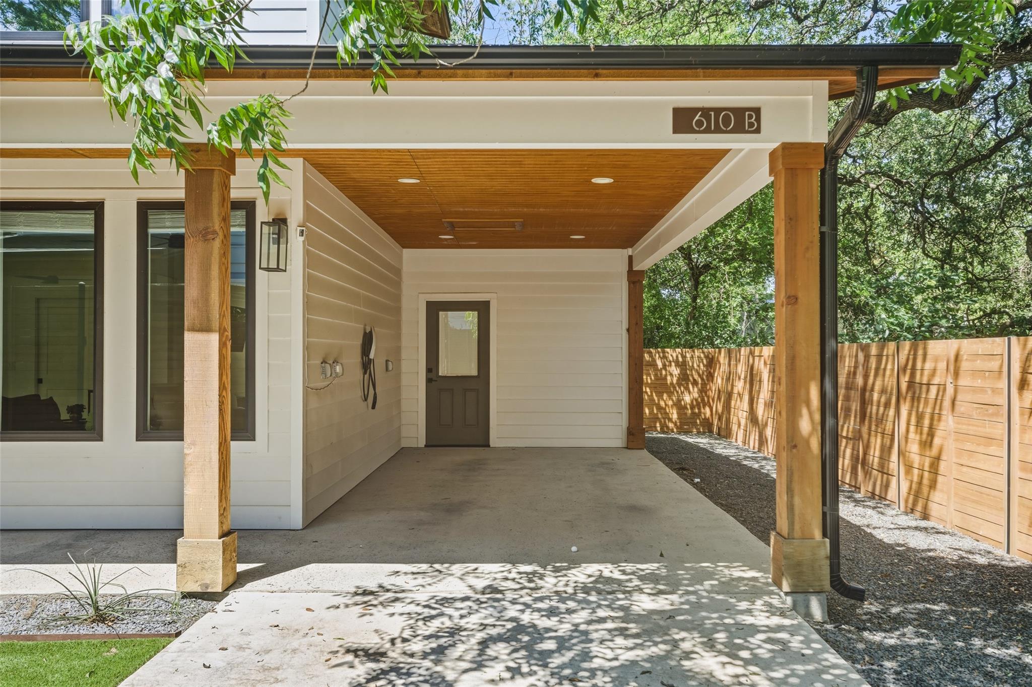 610 Clifford Dr # B, Austin, TX 78745