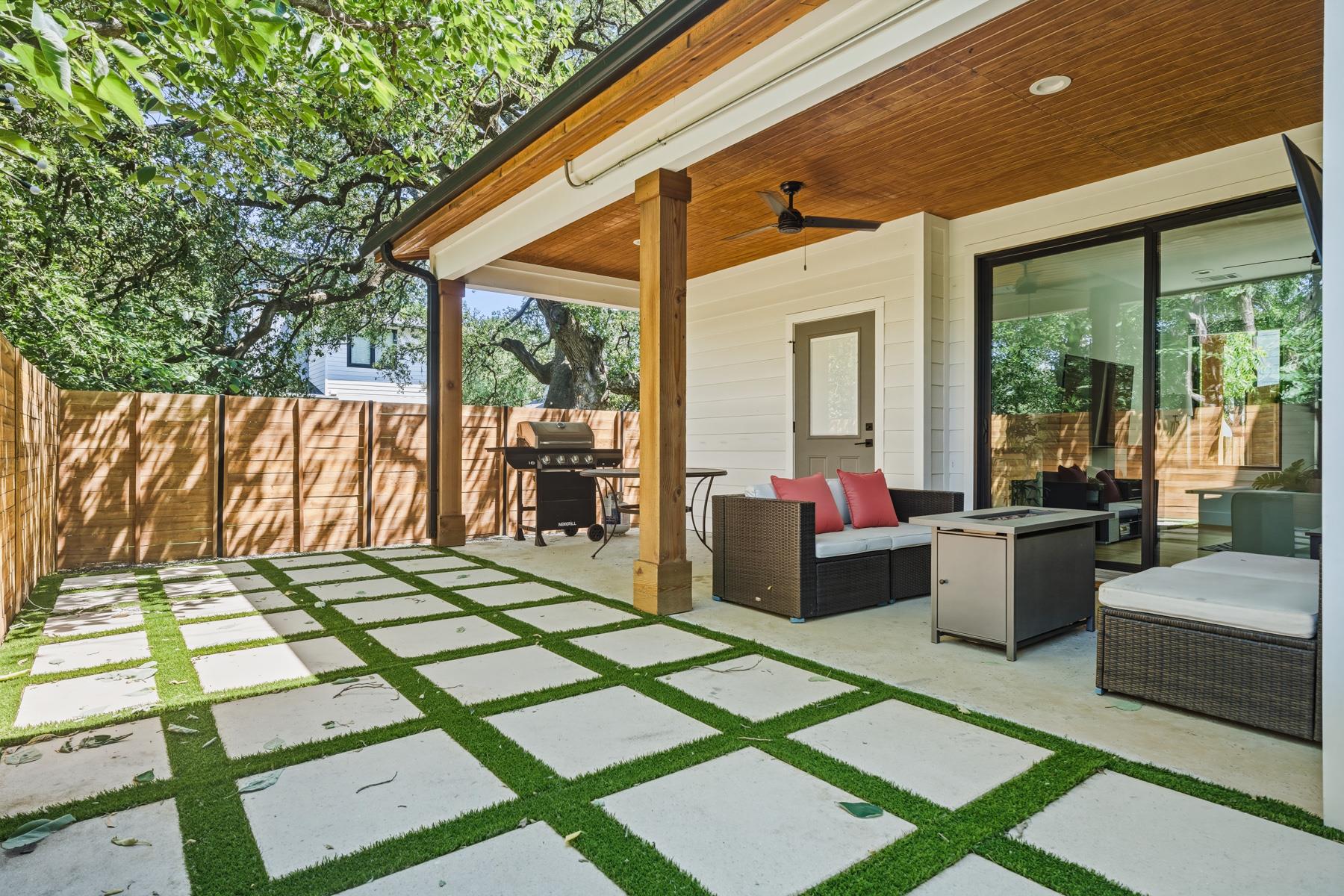 610 Clifford Dr # B, Austin, TX 78745