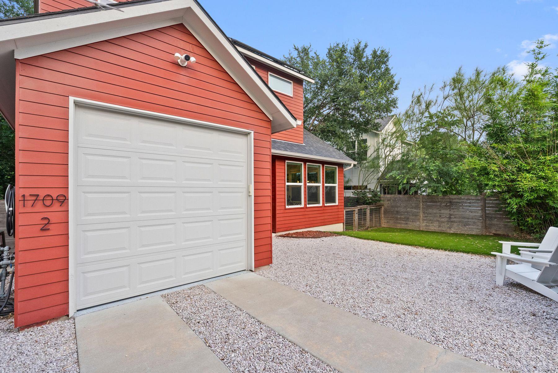 1709 Perez St # 2, Austin, TX 78721