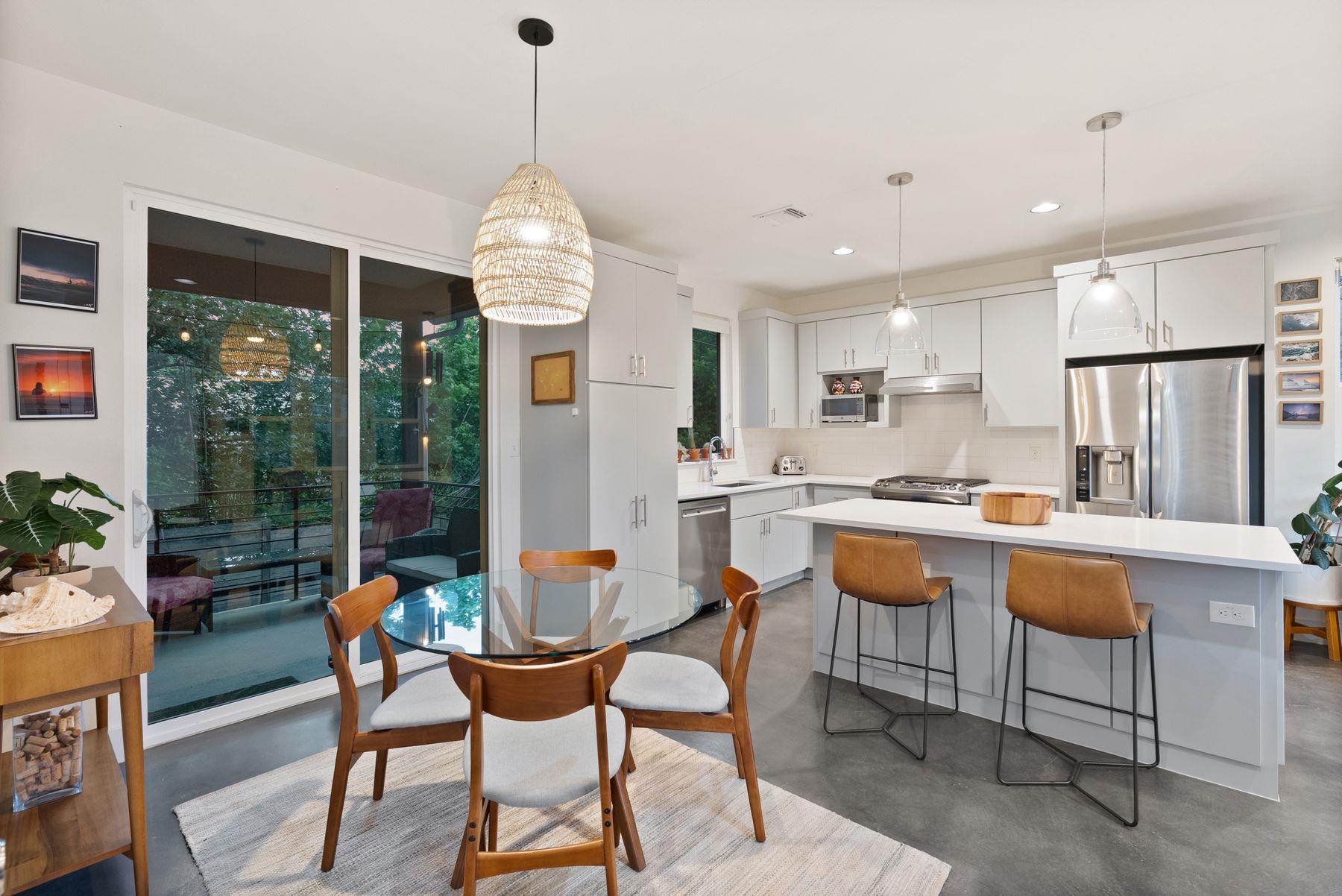 1709 Perez St # 2, Austin, TX 78721