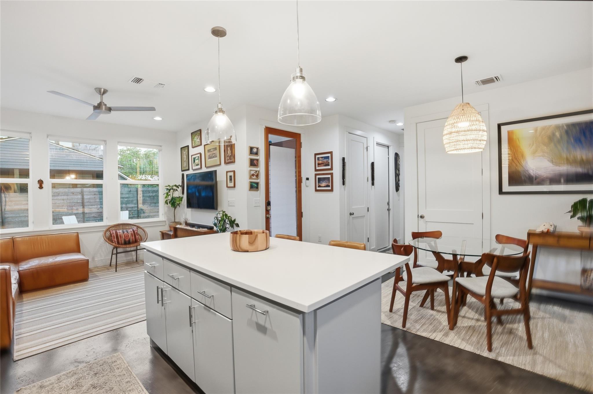 1709 Perez St # 2, Austin, TX 78721