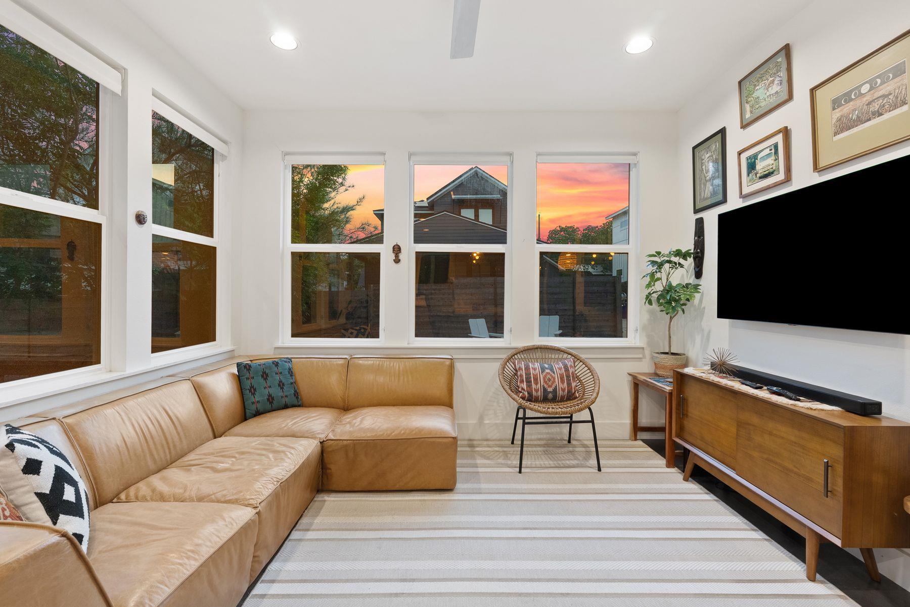 1709 Perez St # 2, Austin, TX 78721