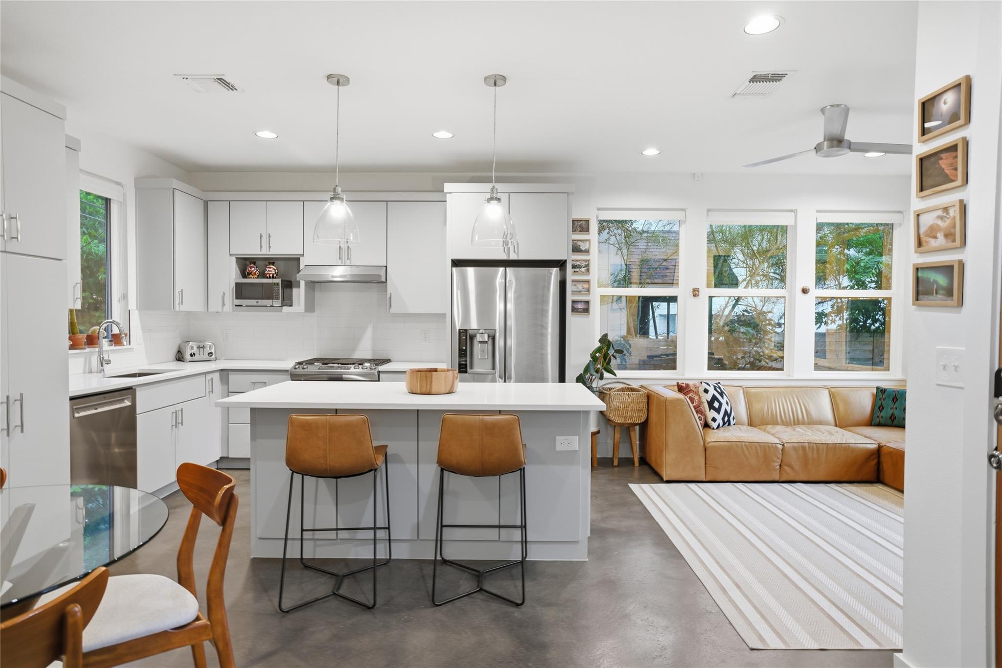 1709 Perez St # 2, Austin, TX 78721