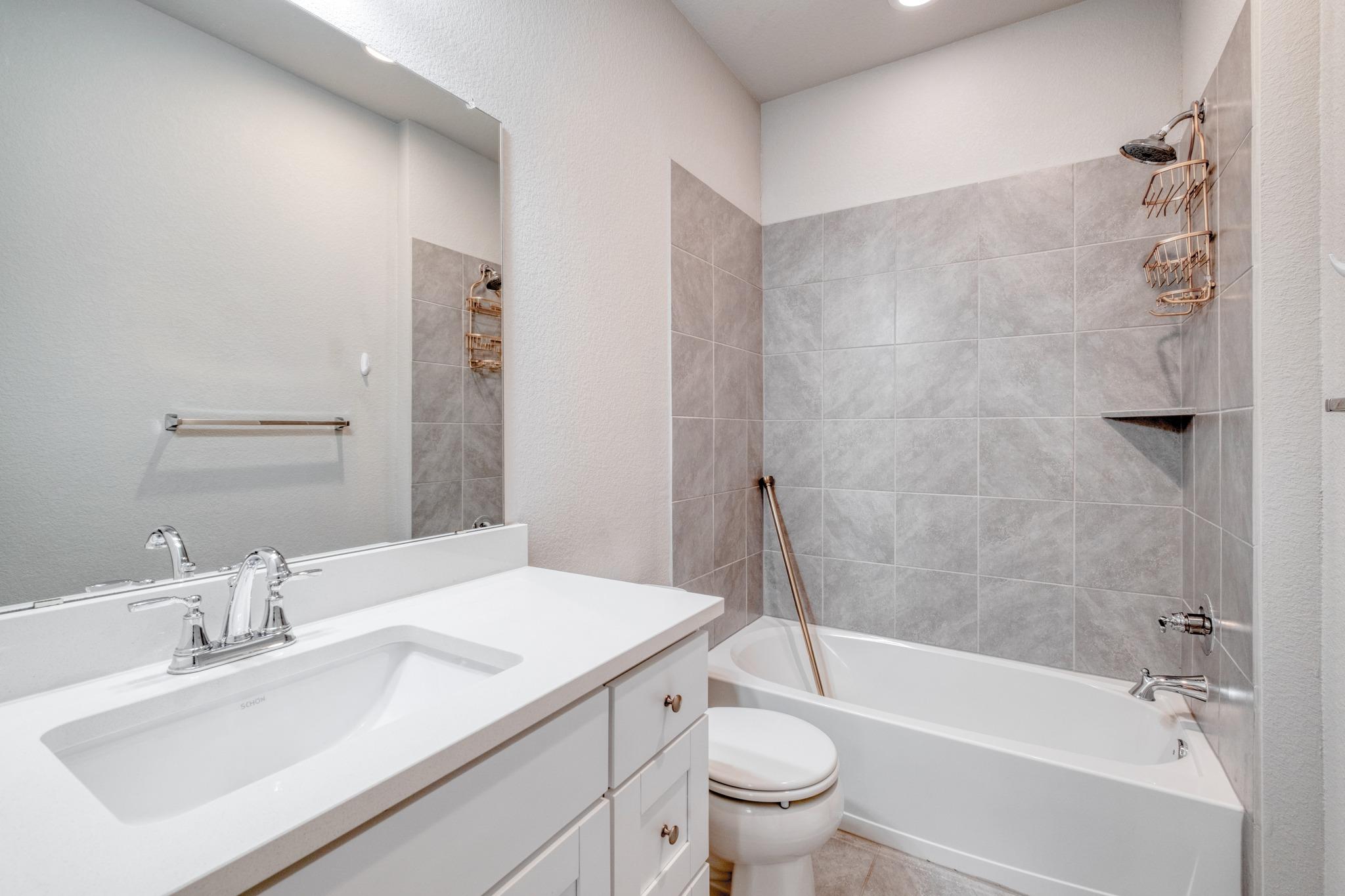 224 Eves Necklace Dr, Buda, TX 78610