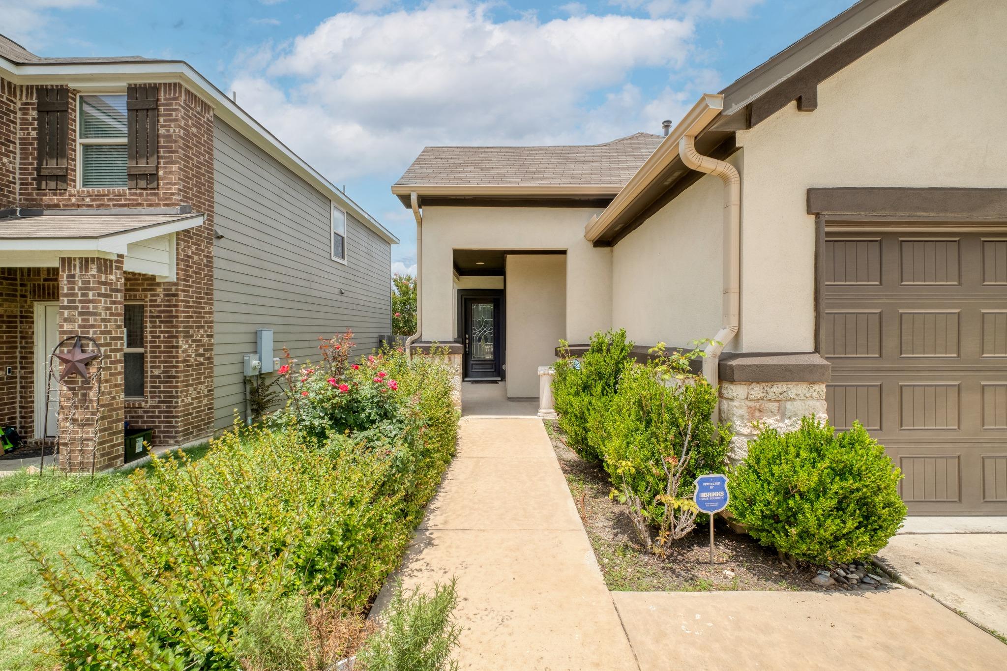 224 Eves Necklace Dr, Buda, TX 78610