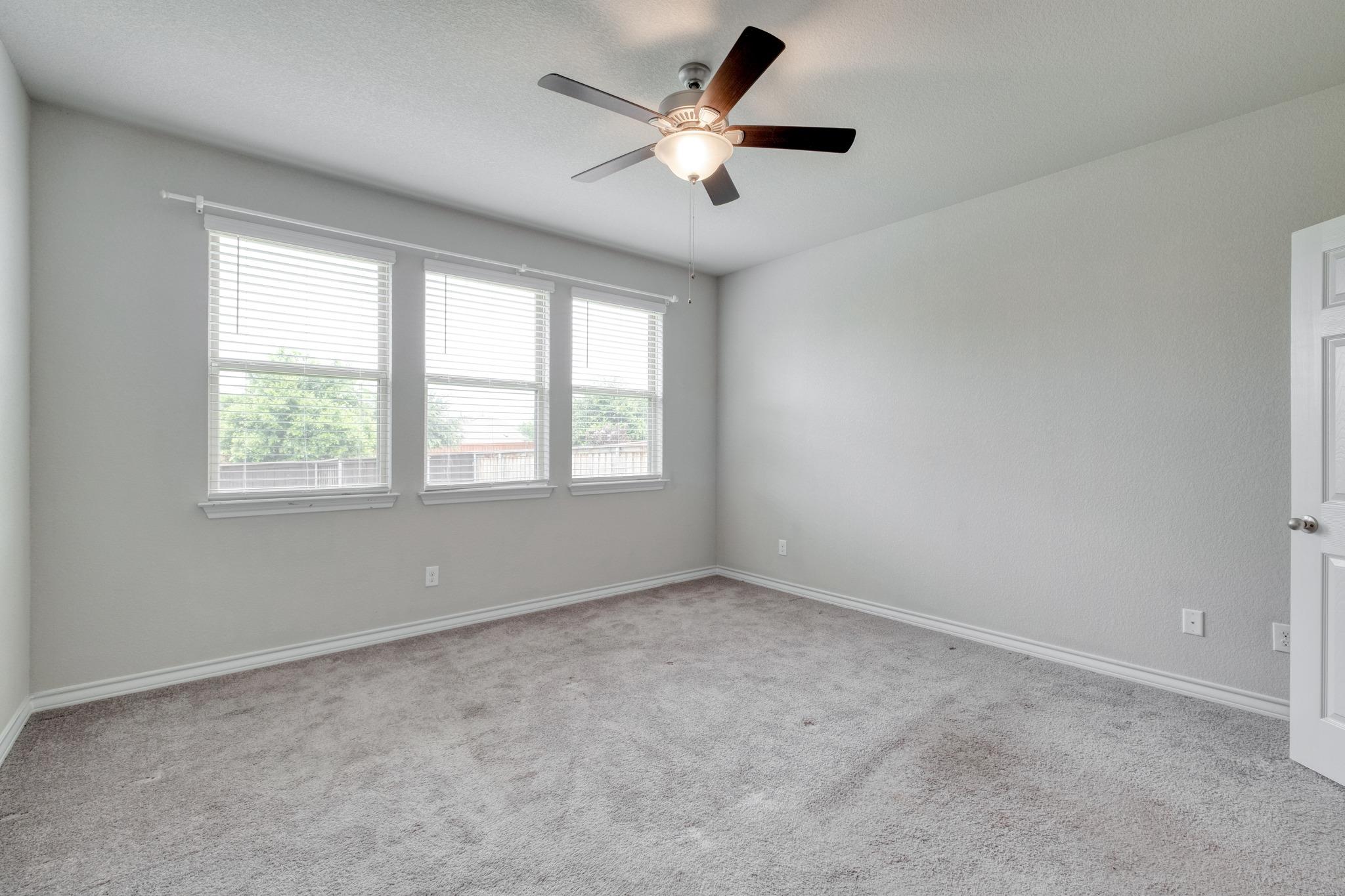 224 Eves Necklace Dr, Buda, TX 78610