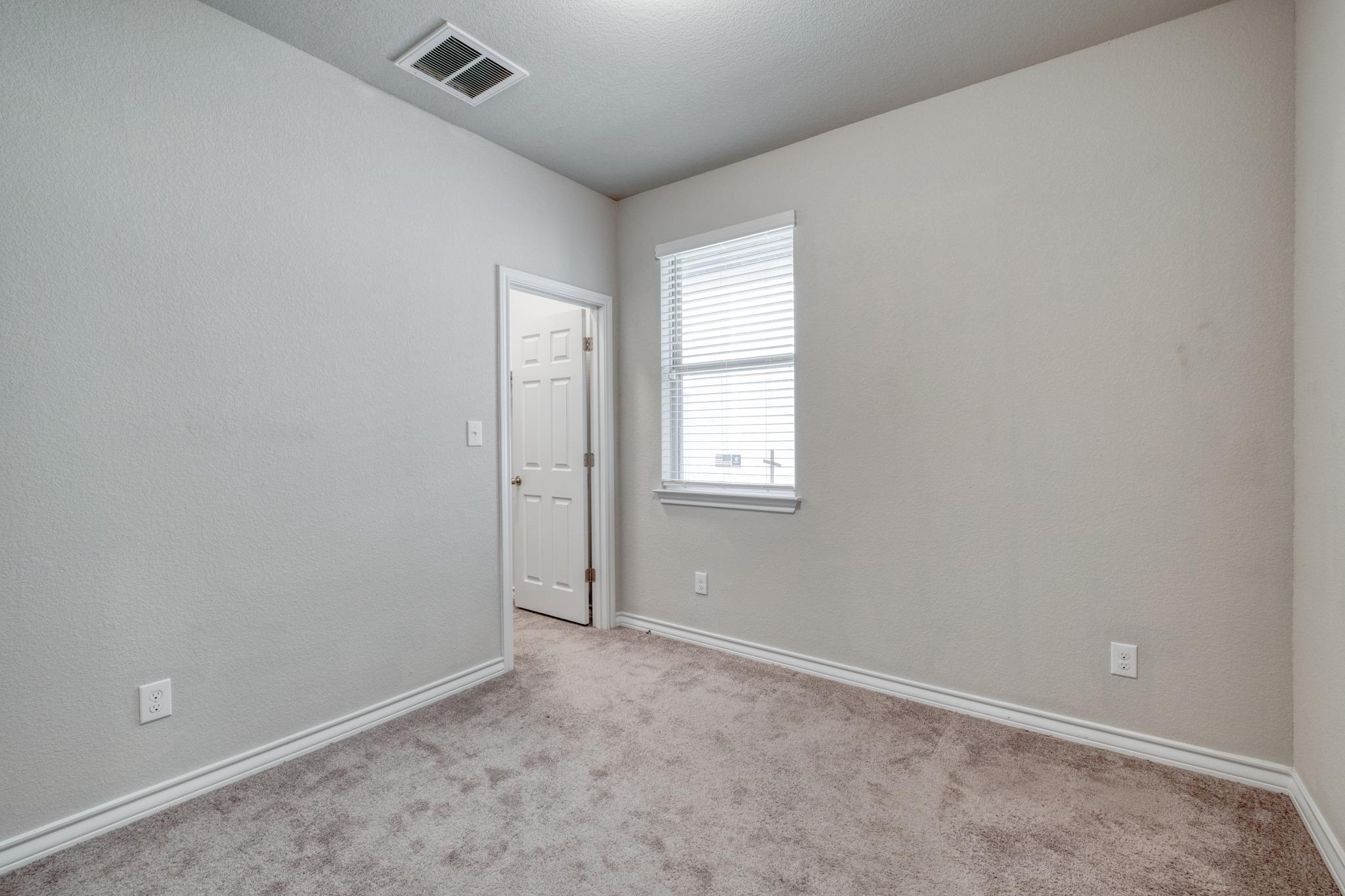 224 Eves Necklace Dr, Buda, TX 78610