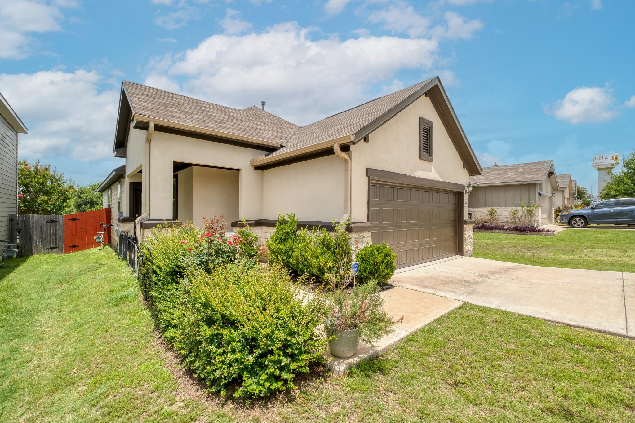 224 Eves Necklace Dr, Buda, TX 78610