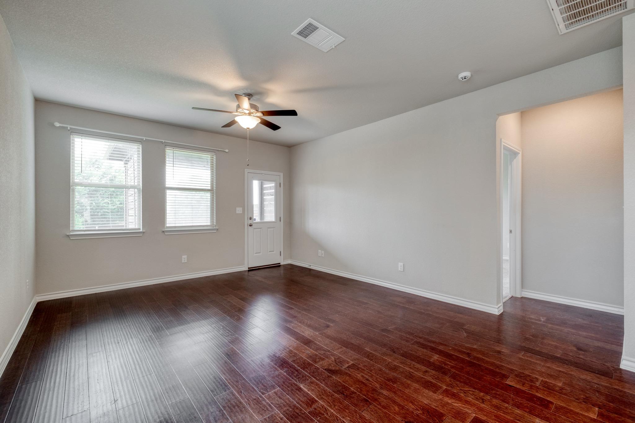 224 Eves Necklace Dr, Buda, TX 78610